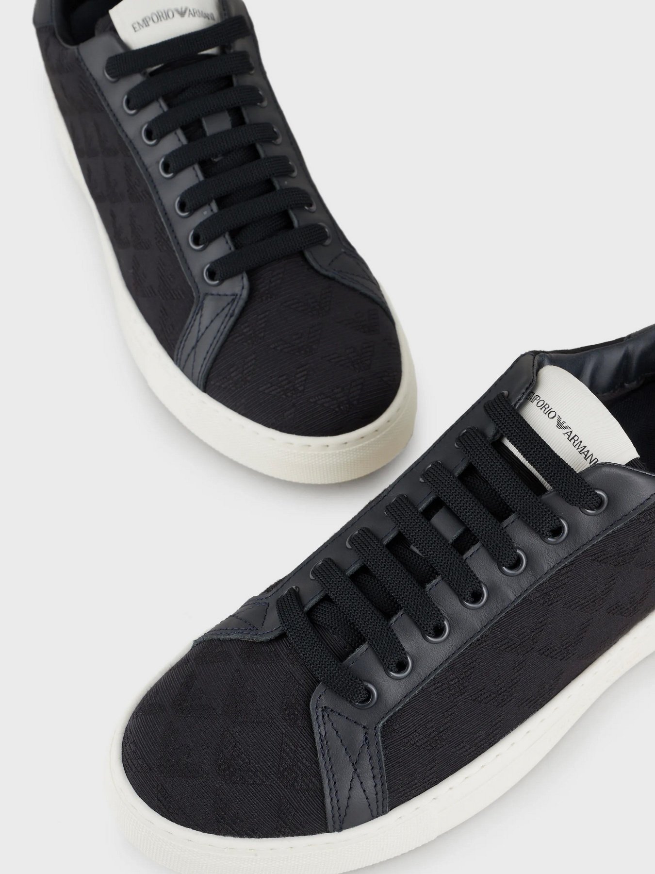 Кроссовки Emporio Armani модель X4X316-XM741-N151 Фото