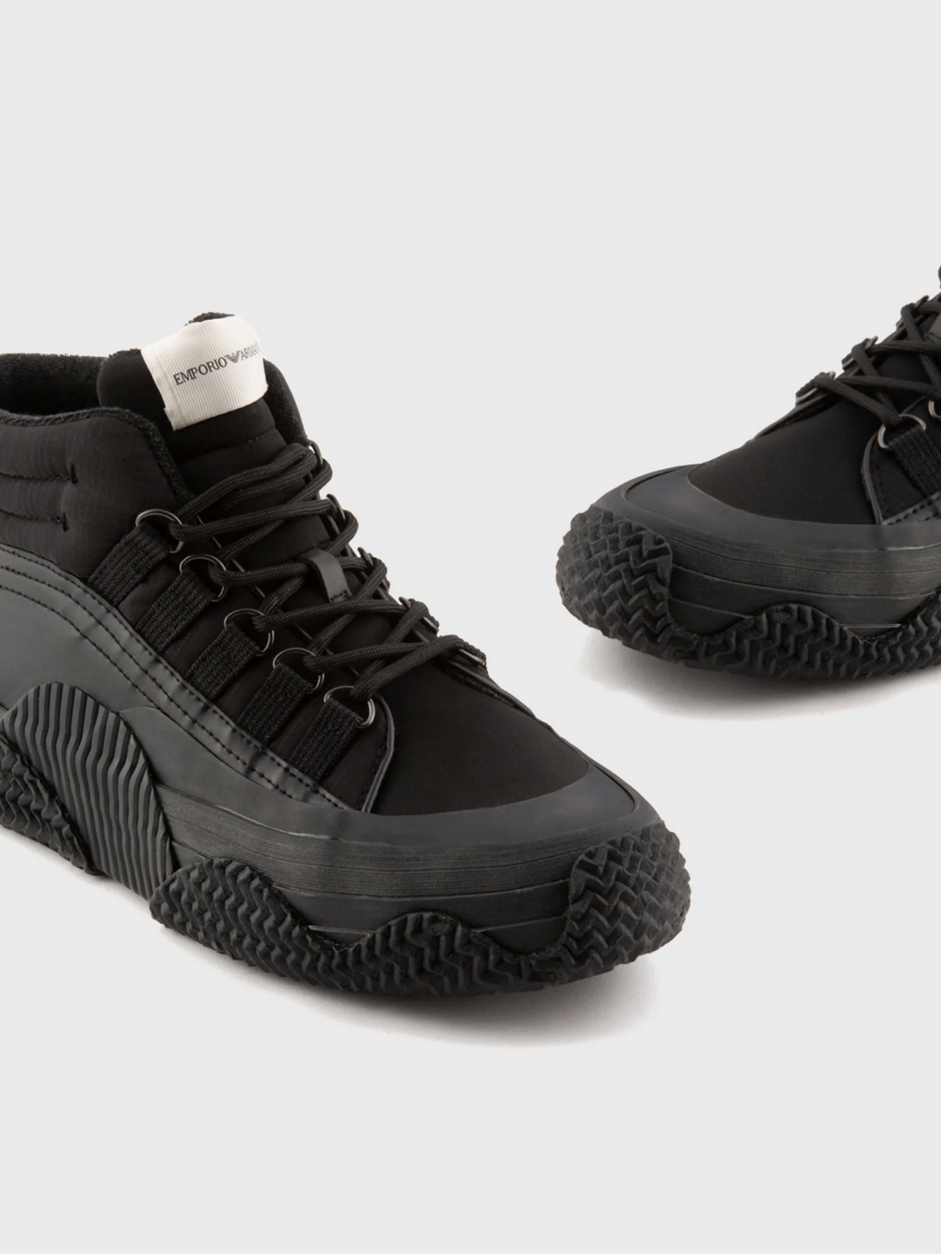 Кроссовки Emporio Armani модель X4Z116-XN738-K001 Фото