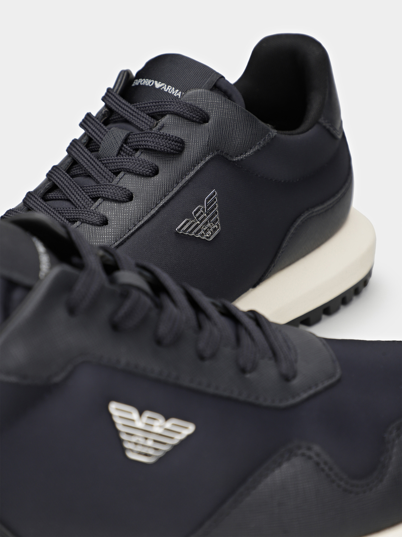 Кроссовки Emporio Armani модель X4X630-XN877-N151 Фото