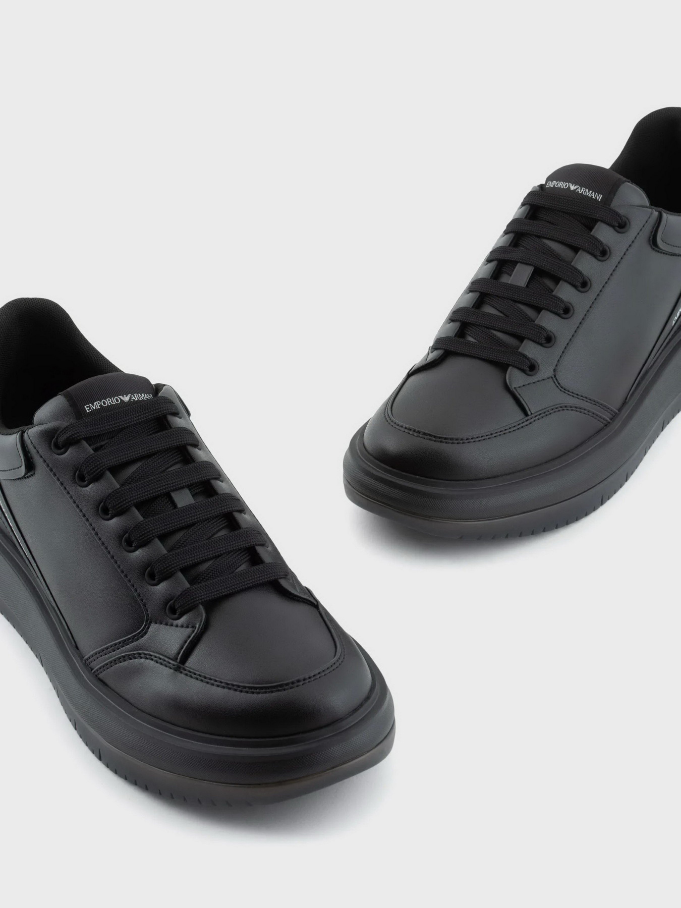 Кроссовки Emporio Armani модель X4X633-XM964-K001 Фото