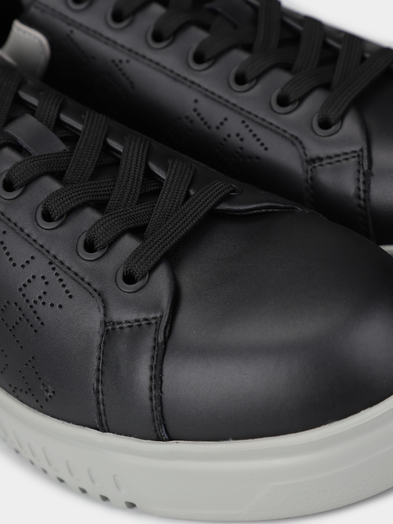 Кеды низкие Emporio Armani модель X4X635-XN889-R625 Фото