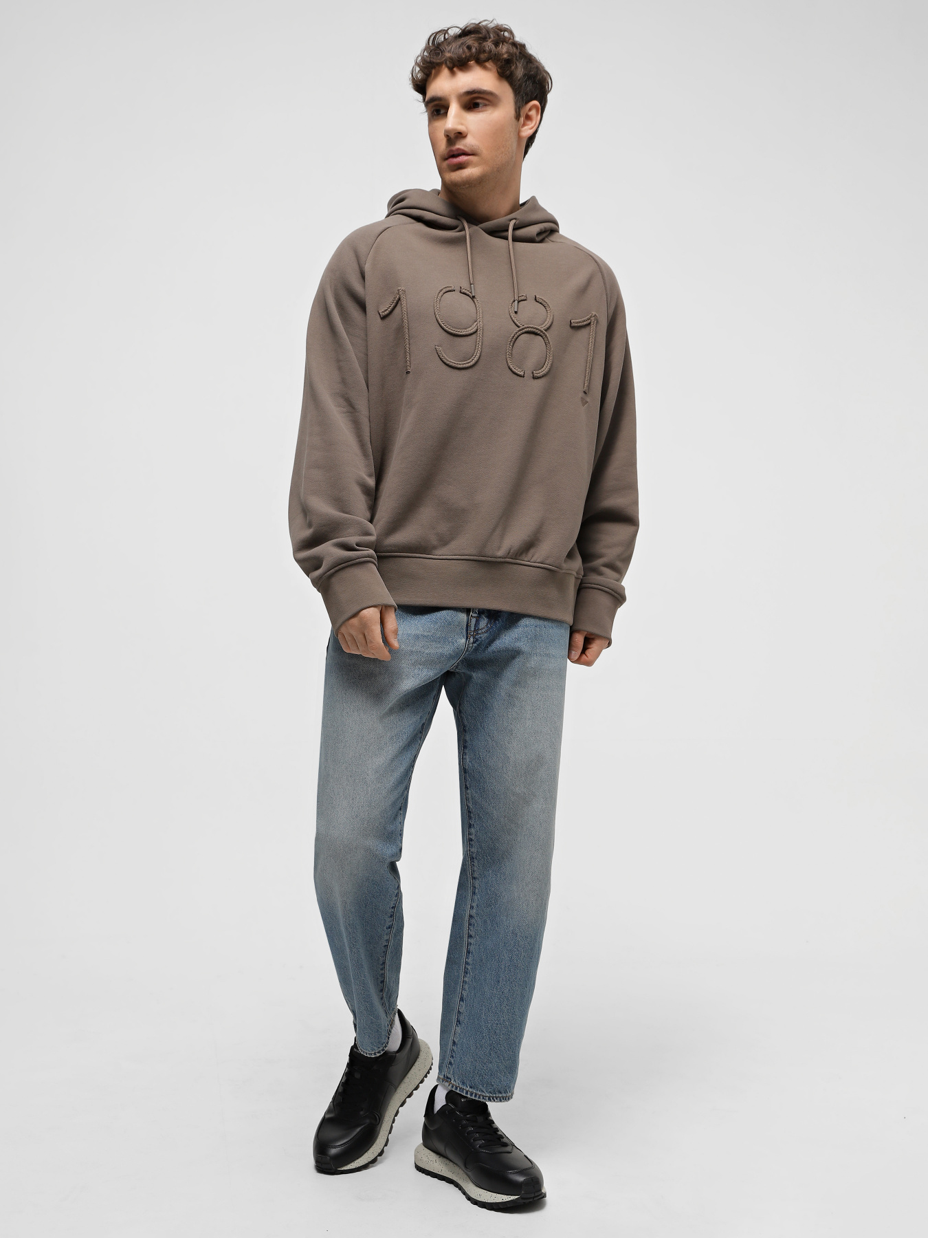 Кроссовки повседневные Emporio Armani модель X4X639-XD382-00002 Кроссовки повседневные Emporio Armani модель X4X639-XD382-00002 Фото