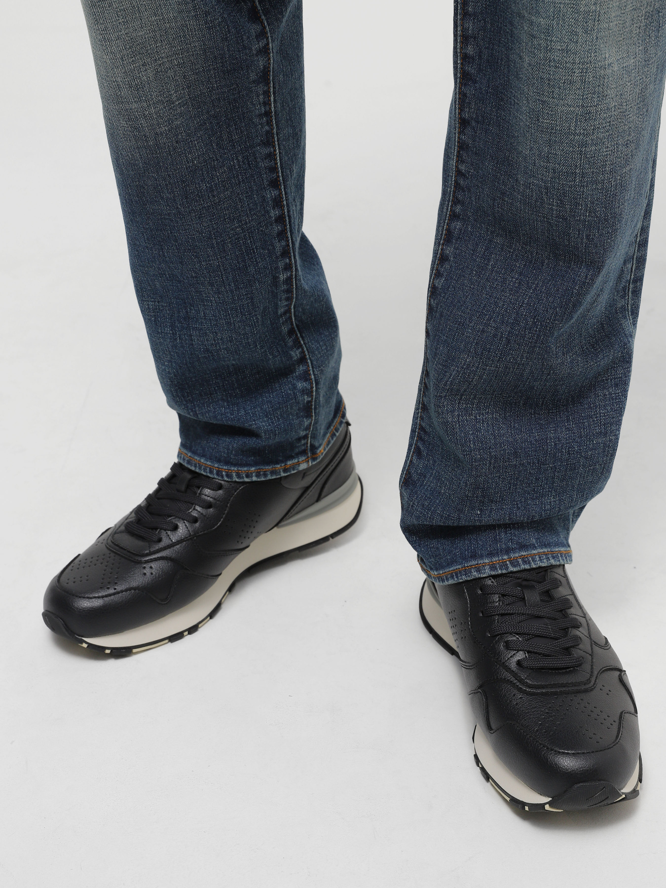 Кроссовки Emporio Armani модель X4X641-XN950-N151 Фото