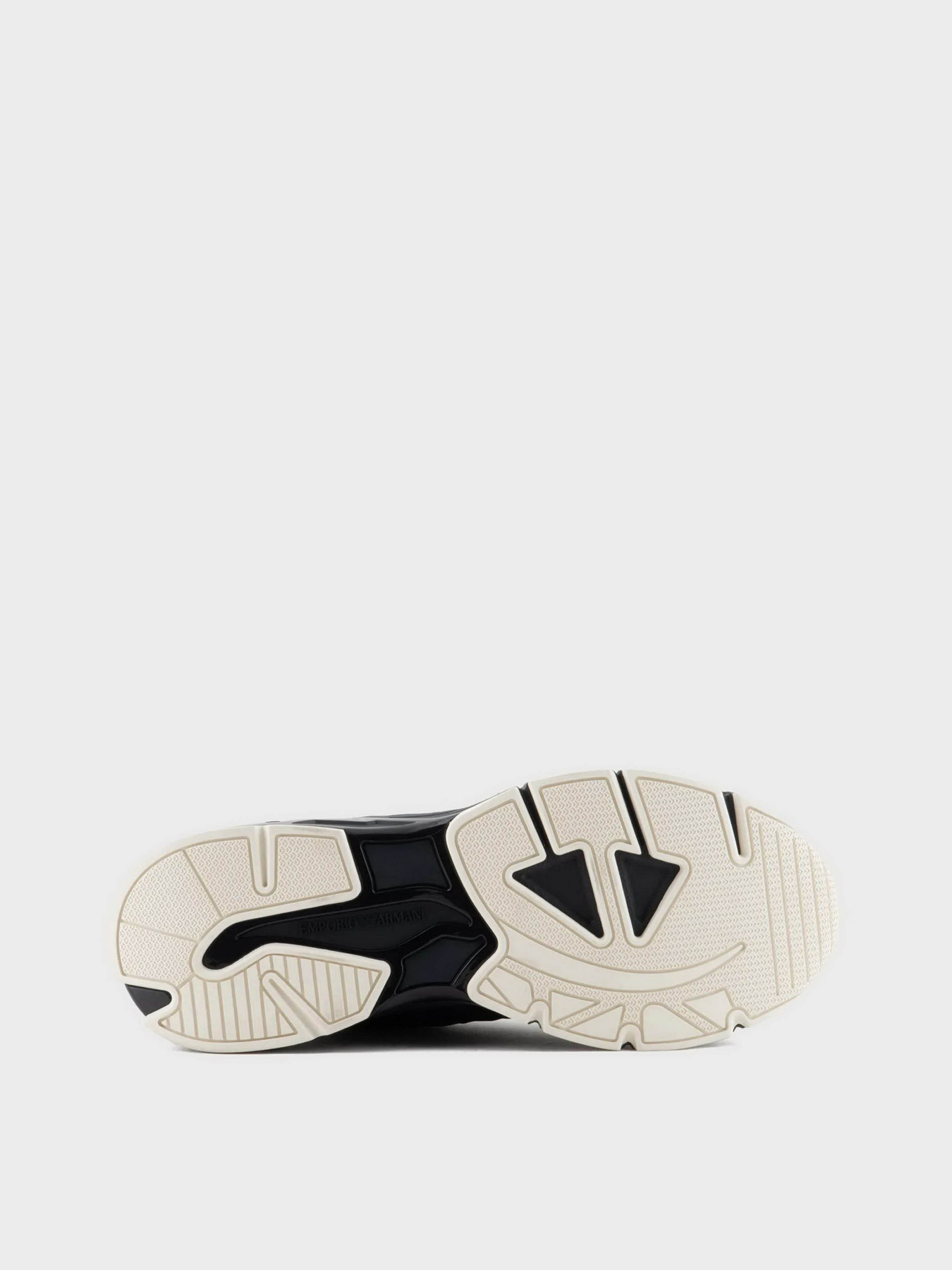 Кросівки повсякденні Emporio Armani Travel Essentials модель X4X647-XN945-N208 Фото