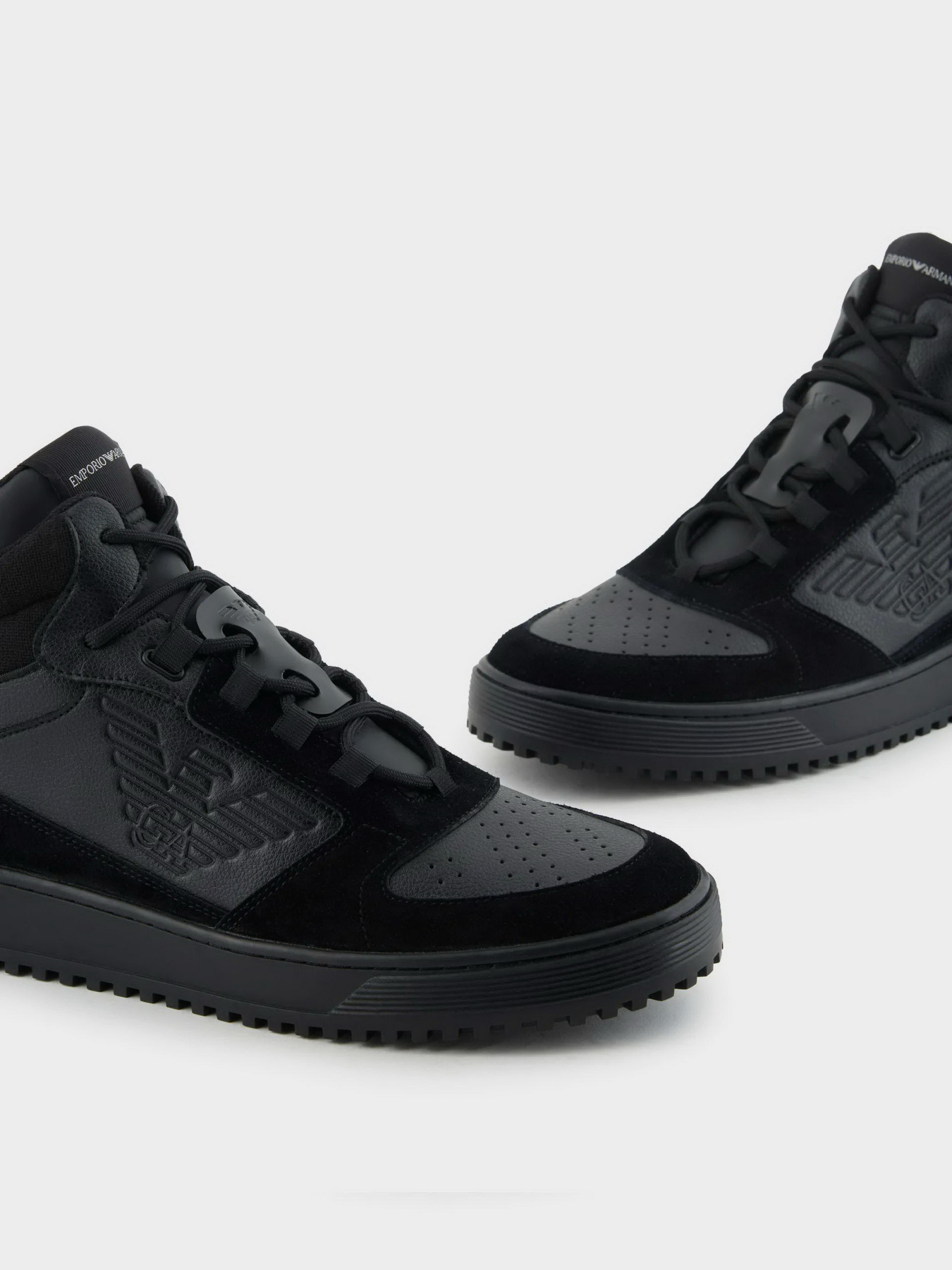 Кроссовки Emporio Armani модель X4Z129-XR071-00002 Фото