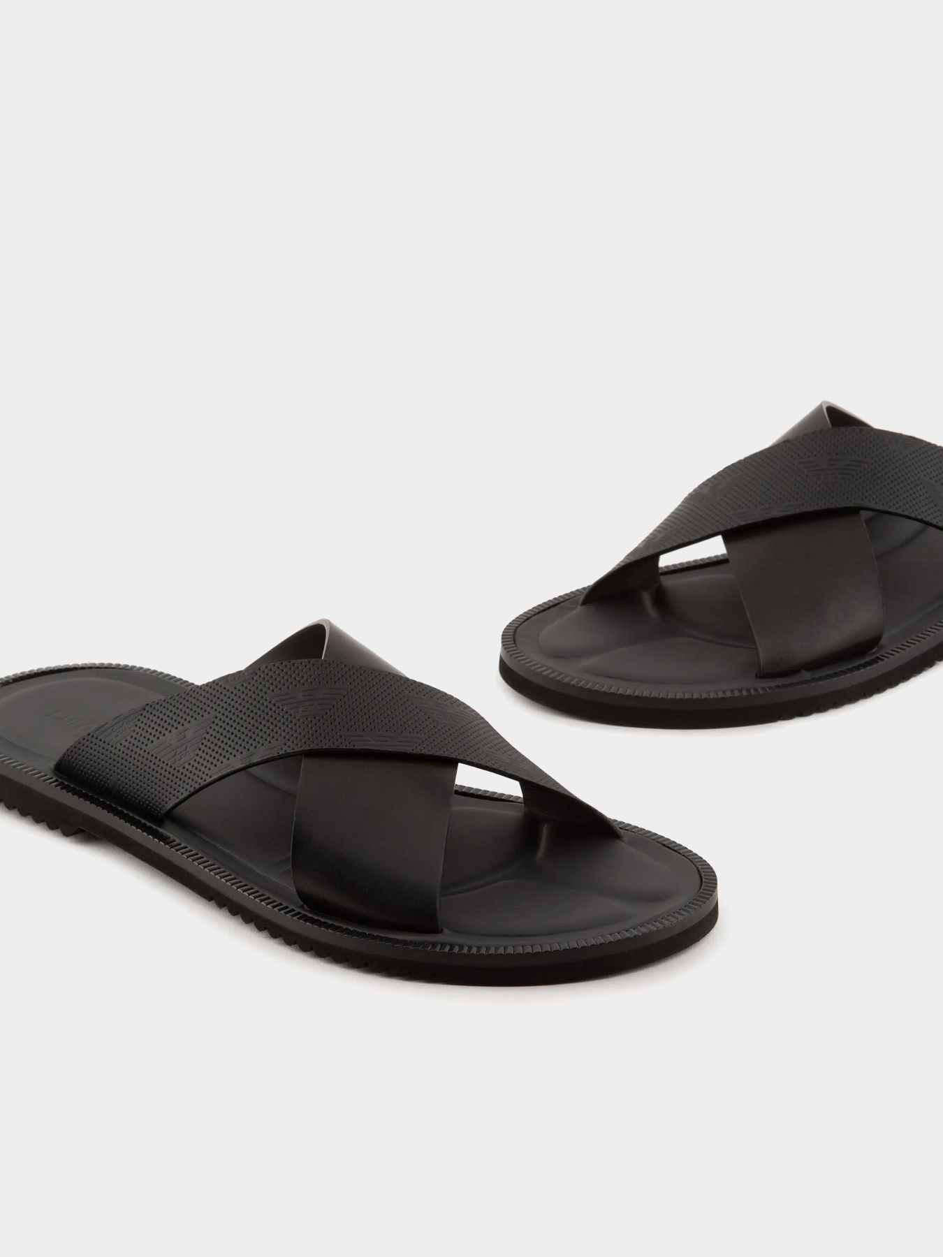 Шльопанці Emporio Armani модель X4P125-XN789-K001 Фото