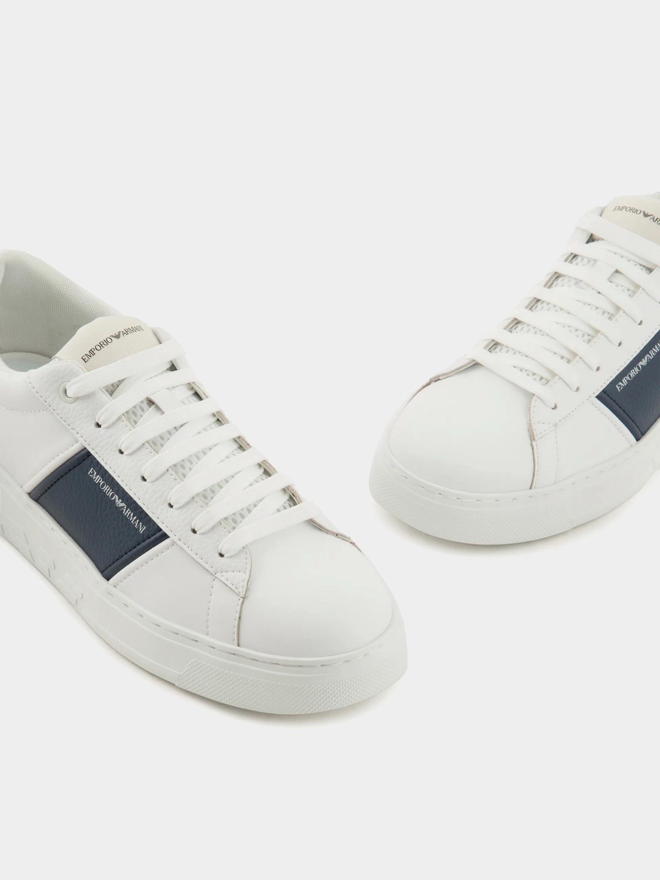 Кроссовки повседневные Emporio Armani модель X4X570-XN840-T849 Фото