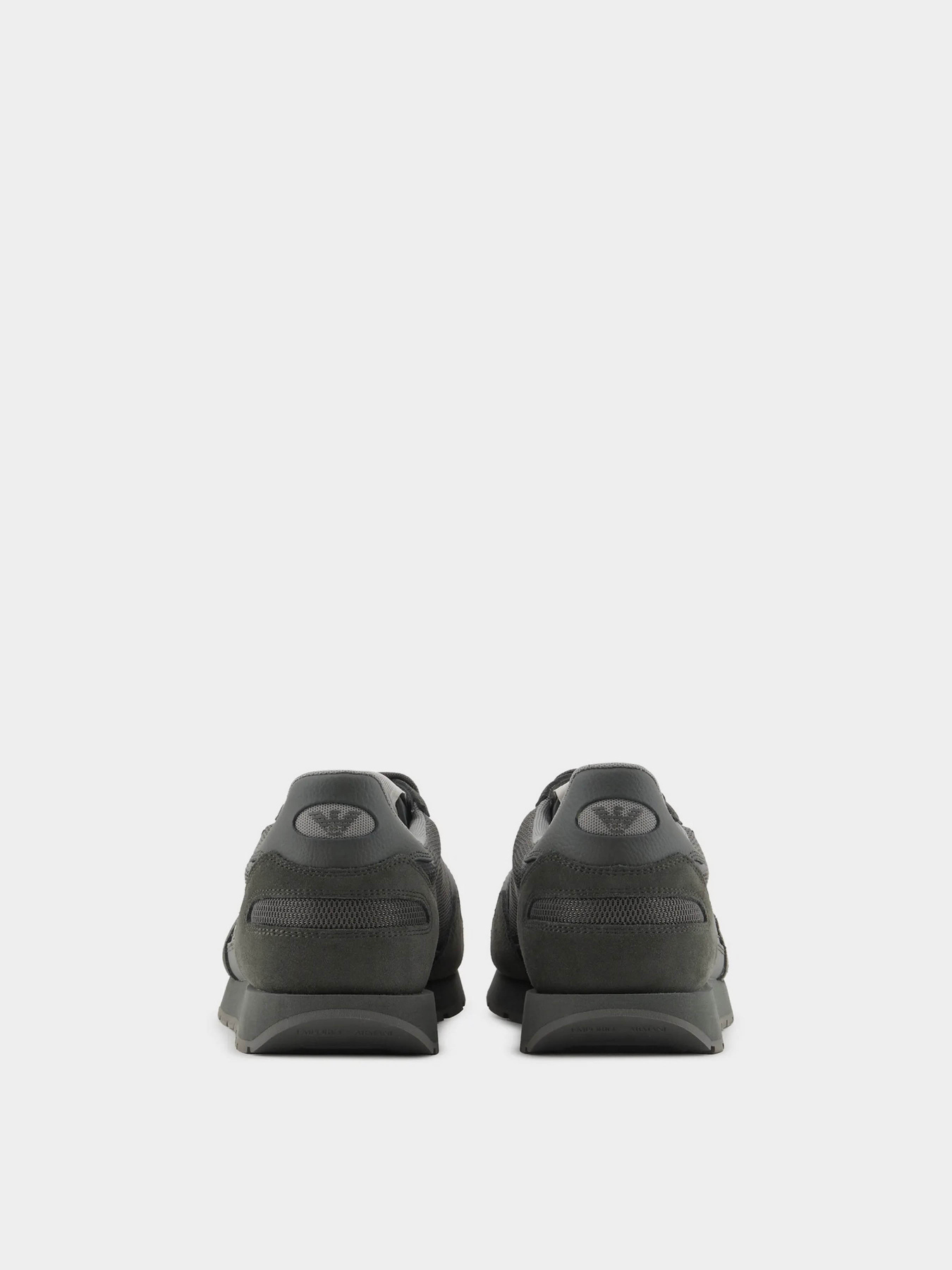 Кроссовки повседневные Emporio Armani модель X4X537-XN730-01794 Кроссовки повседневные Emporio Armani модель X4X537-XN730-01794 Фото