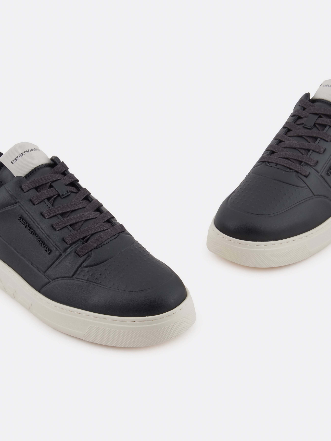 Кроссовки Emporio Armani модель X4X677-XF805-00002 Фото