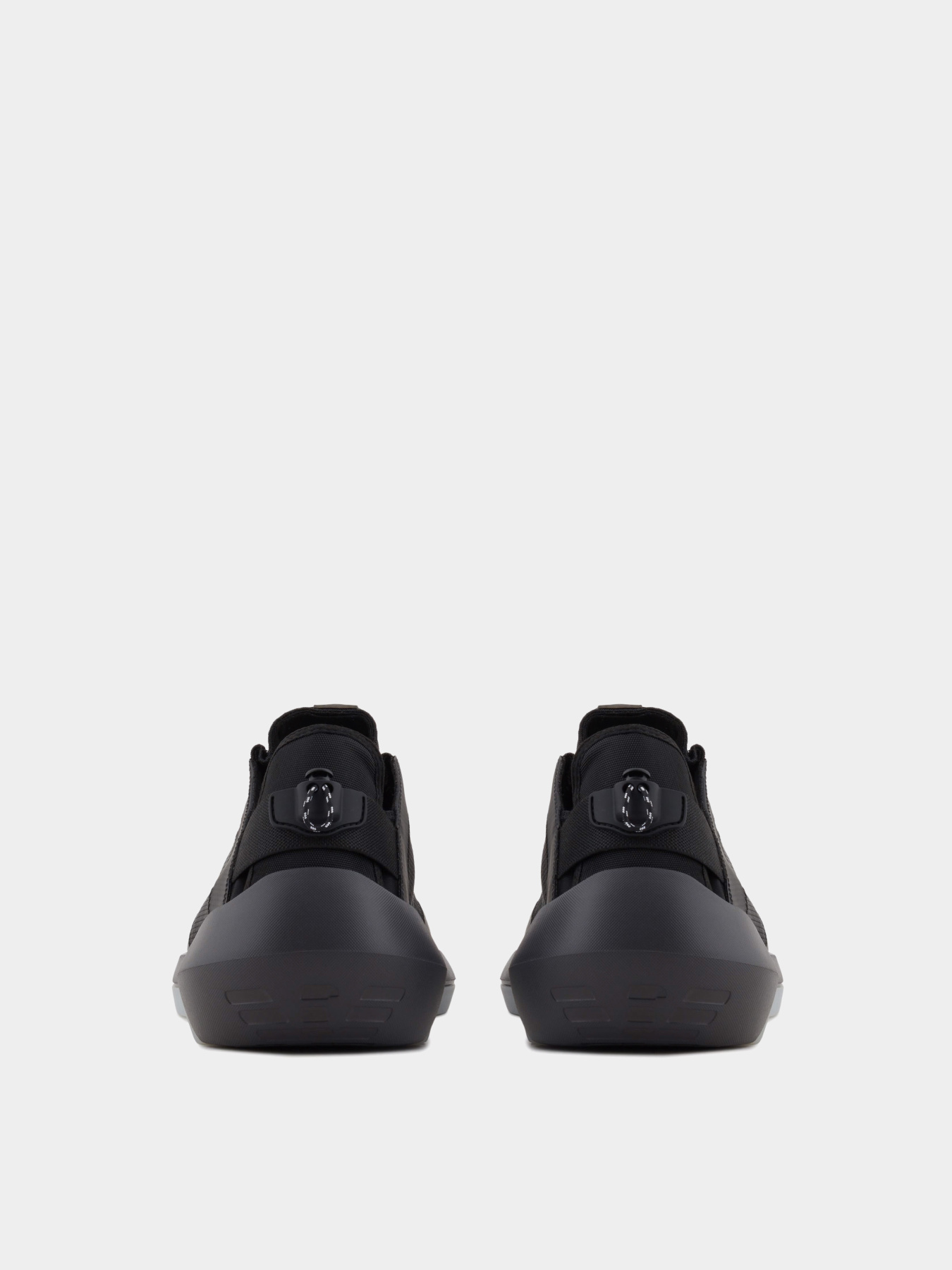 Кроссовки повседневные Emporio Armani модель EM001675-AF14764-ZC004 Фото