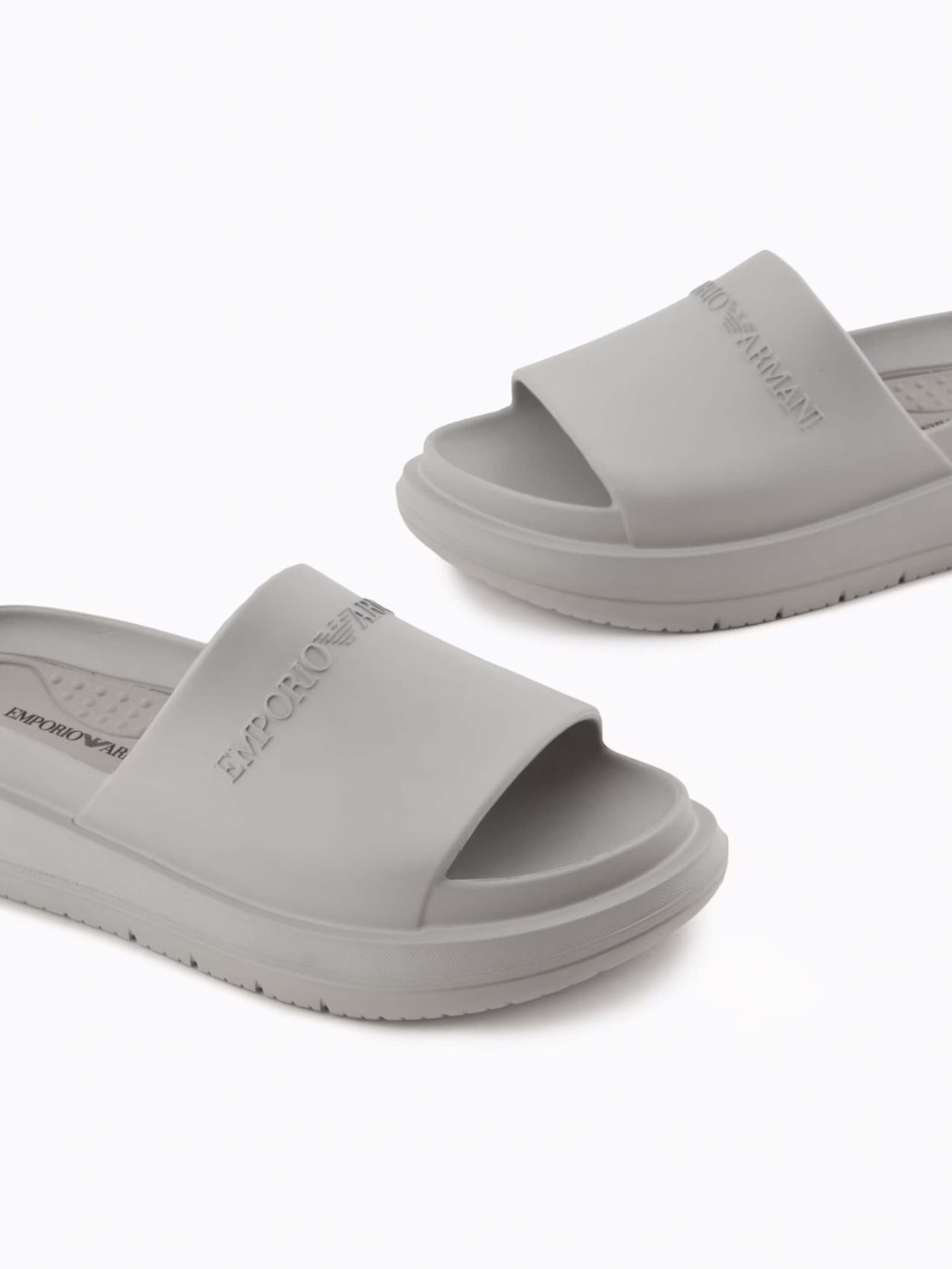 Шлепанцы Emporio Armani модель X4P134-XD405-00096 Фото