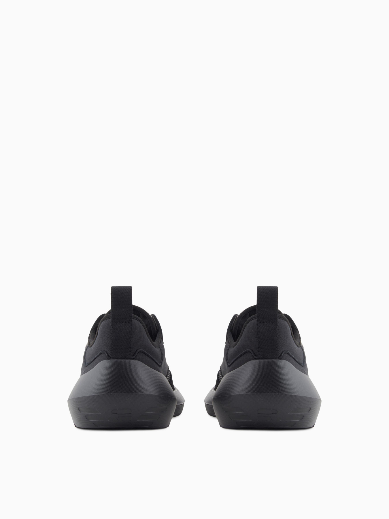 Кросівки повсякденні Emporio Armani модель EM003667-AF19533-UC001 Фото