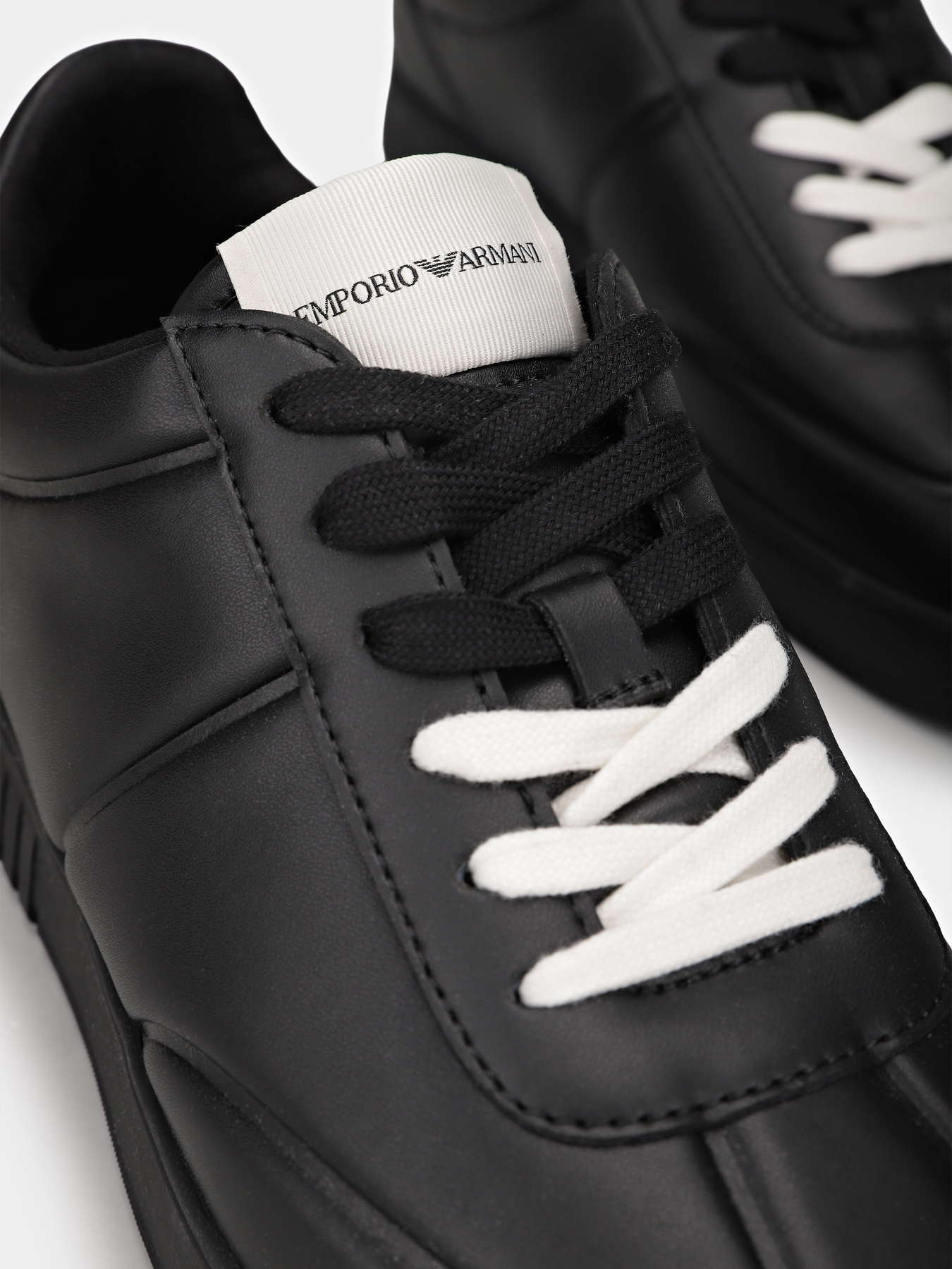 Кеды низкие Emporio Armani модель EM003664-AF10848-UC001 Фото