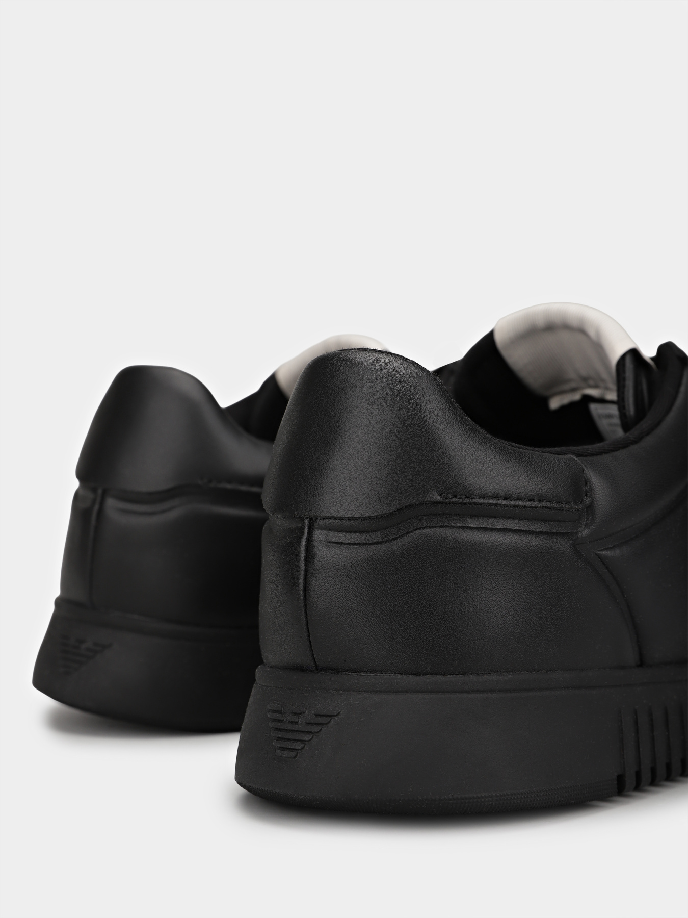 Кеды низкие Emporio Armani модель EM003664-AF10848-UC001 Фото