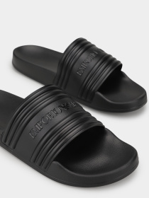 Шлепанцы Emporio Armani модель EM002246-AF16403-UC001 Фото