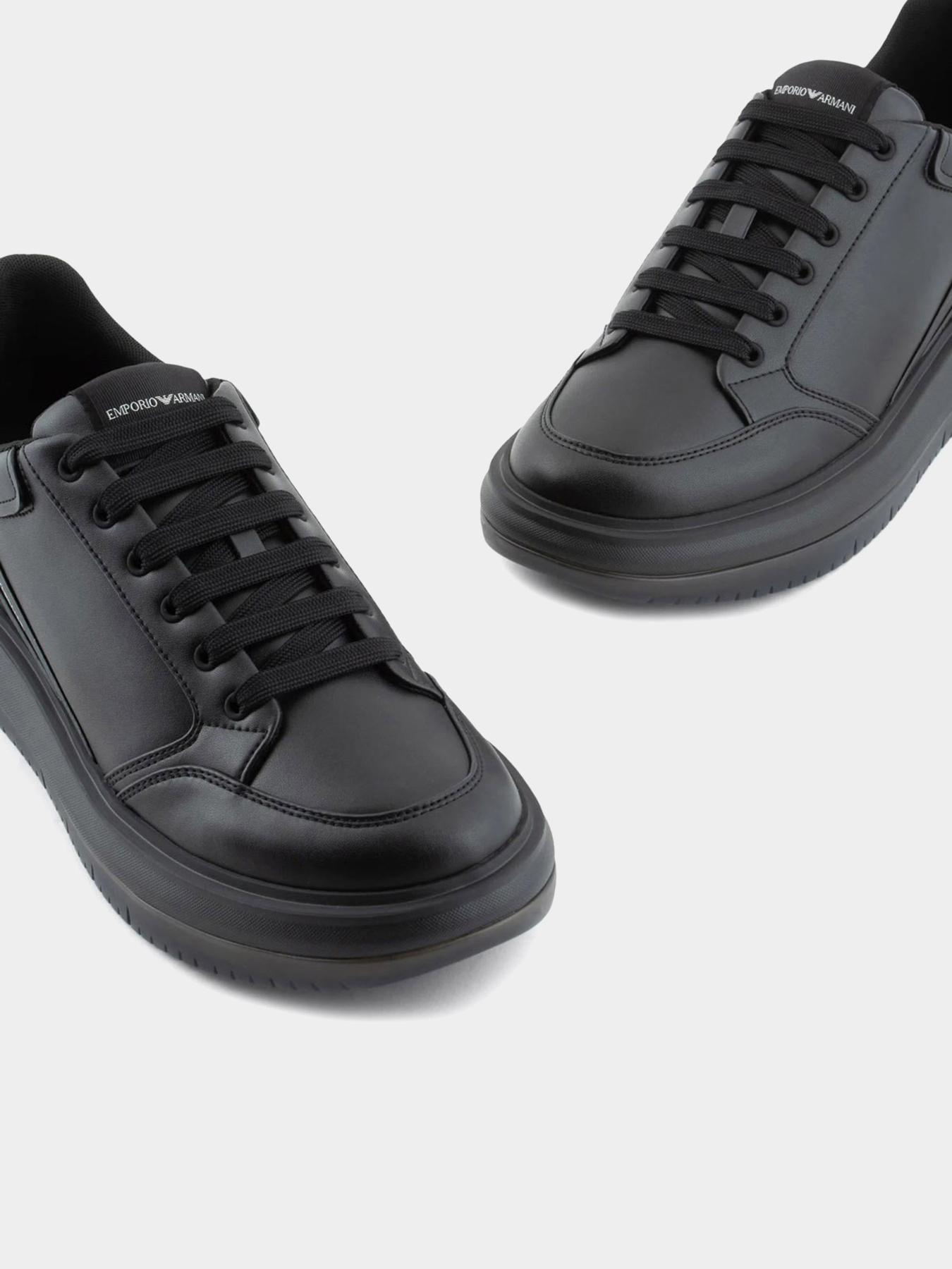 Кеды низкие Emporio Armani модель EM003666-AF18226-UC001 Фото