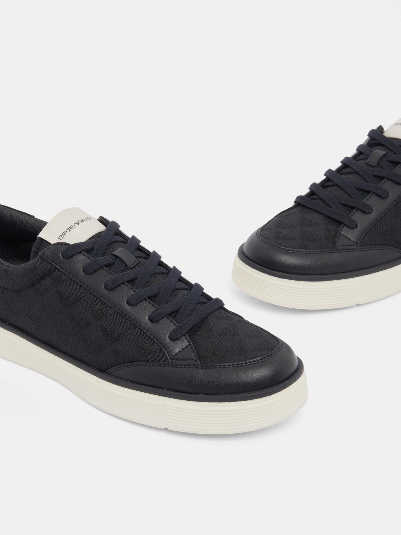 Кеды низкие Emporio Armani модель EM004782-AF23199-MB483 Фото