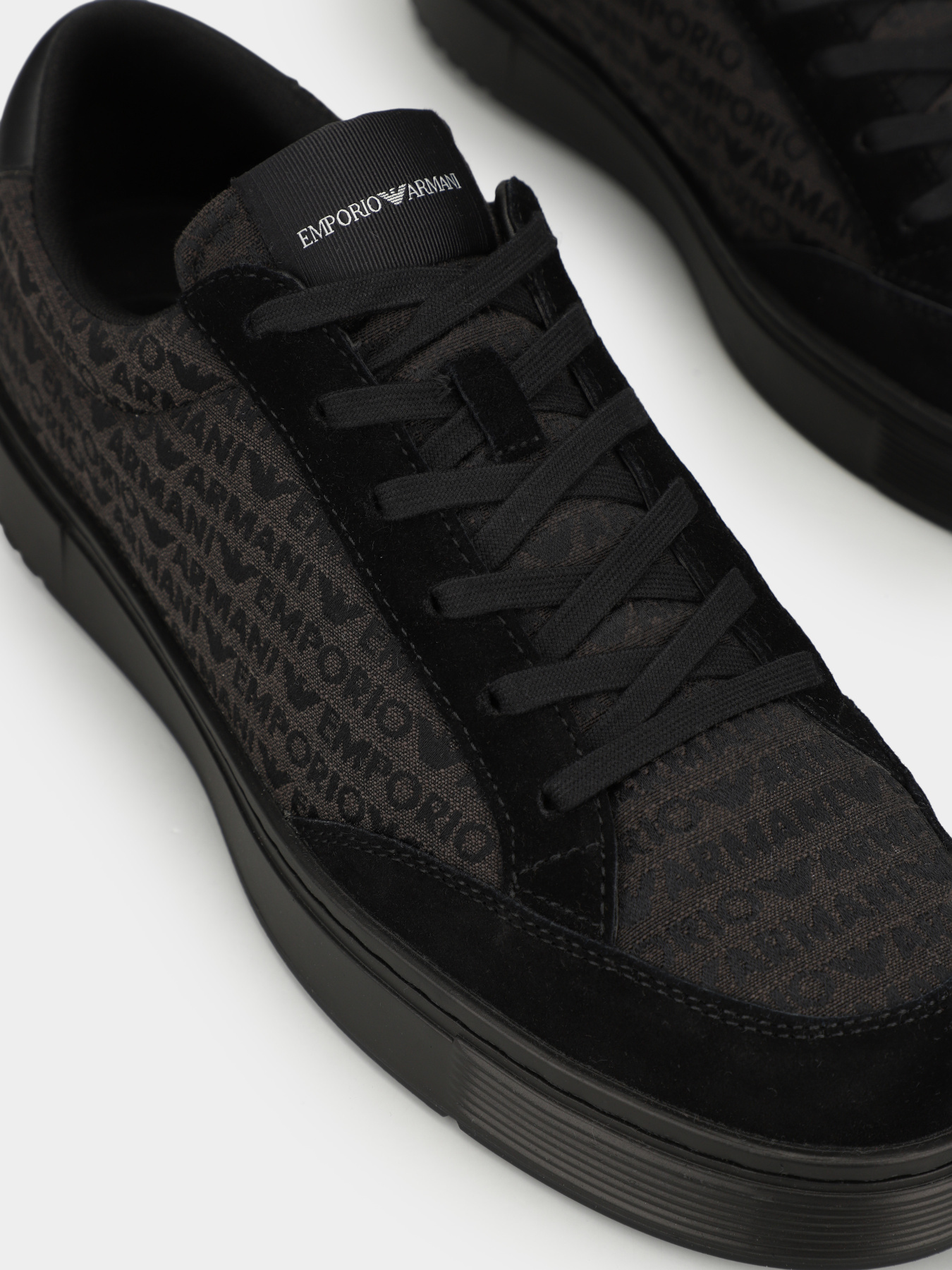 Emporio Armani модель EM004782-AF24459-MC406 Фото