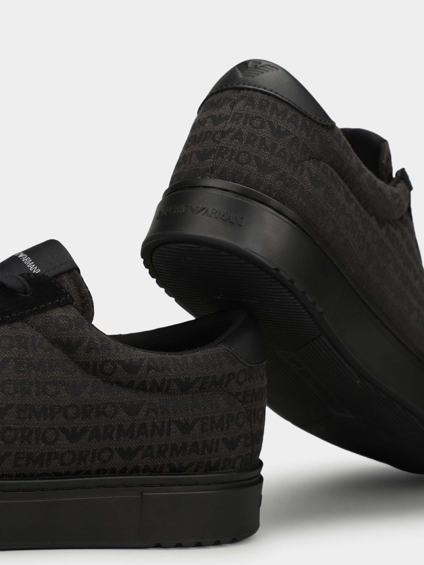 Emporio Armani модель EM004782-AF24459-MC406 Фото