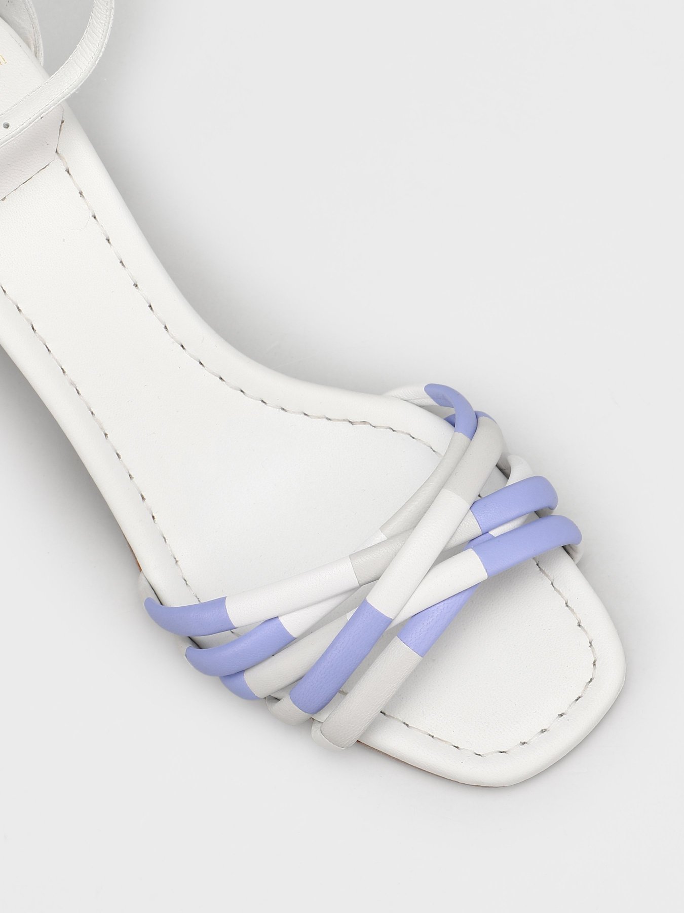 Босоножки Emporio Armani модель X3P750-XL369-Q104 Фото