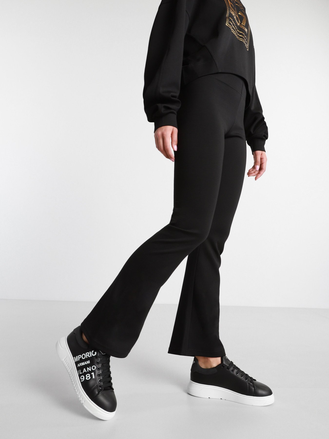 Кроссовки Emporio Armani модель X3X070-XF526-R597 Фото