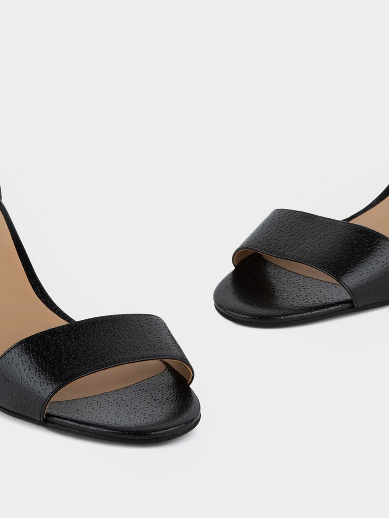 Босоніжки Emporio Armani модель X3P698-XF636-00002 Фото