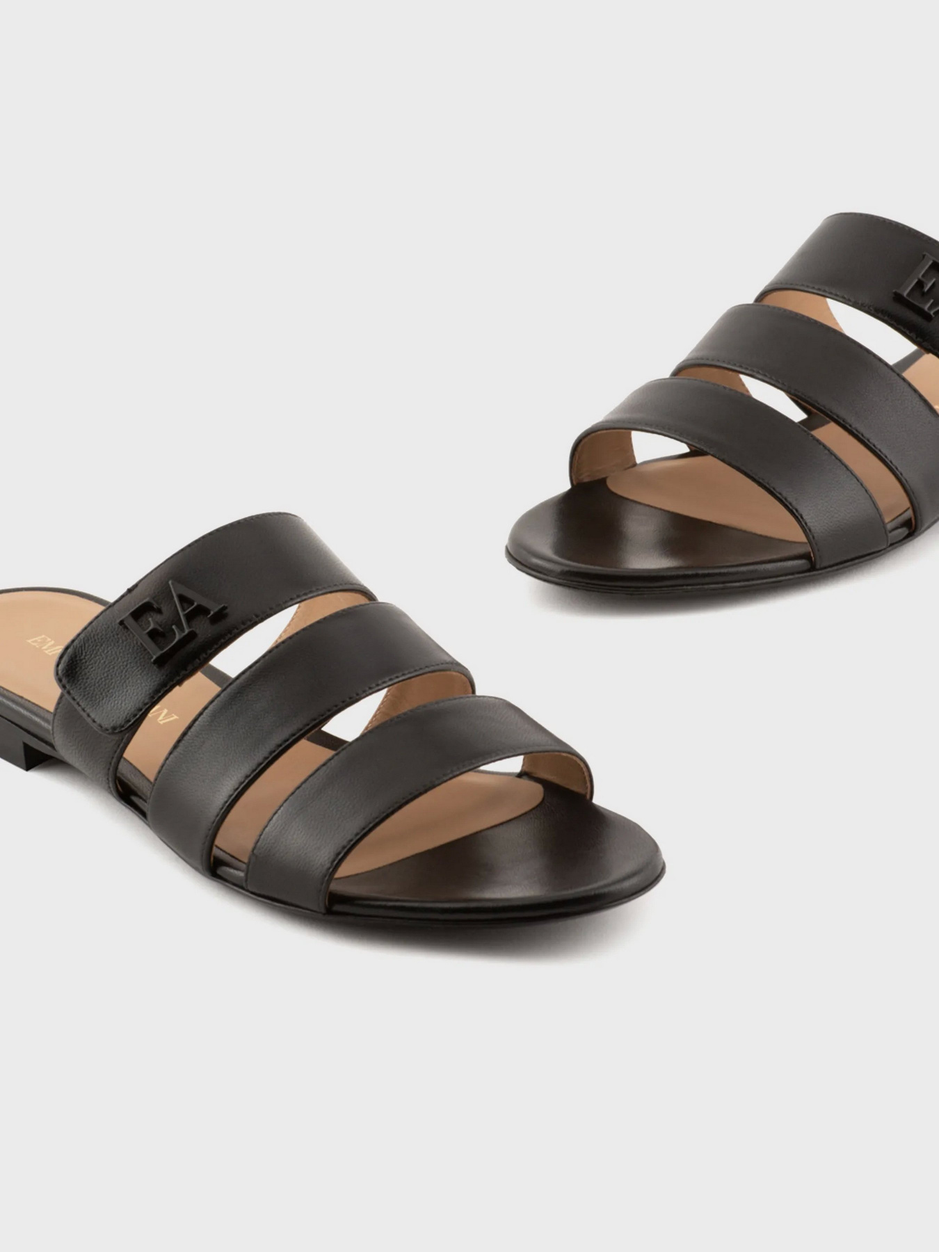 Шлепанцы Emporio Armani модель X3P816-XF271-00002 Фото