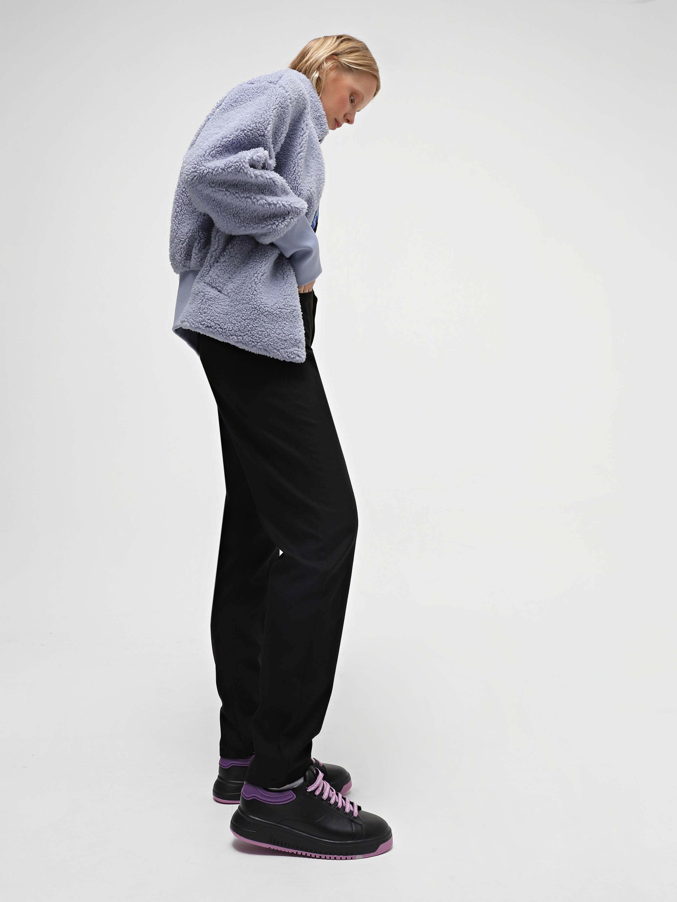 Кросівки повсякденні Emporio Armani модель X3X024-XN825-R295 Фото