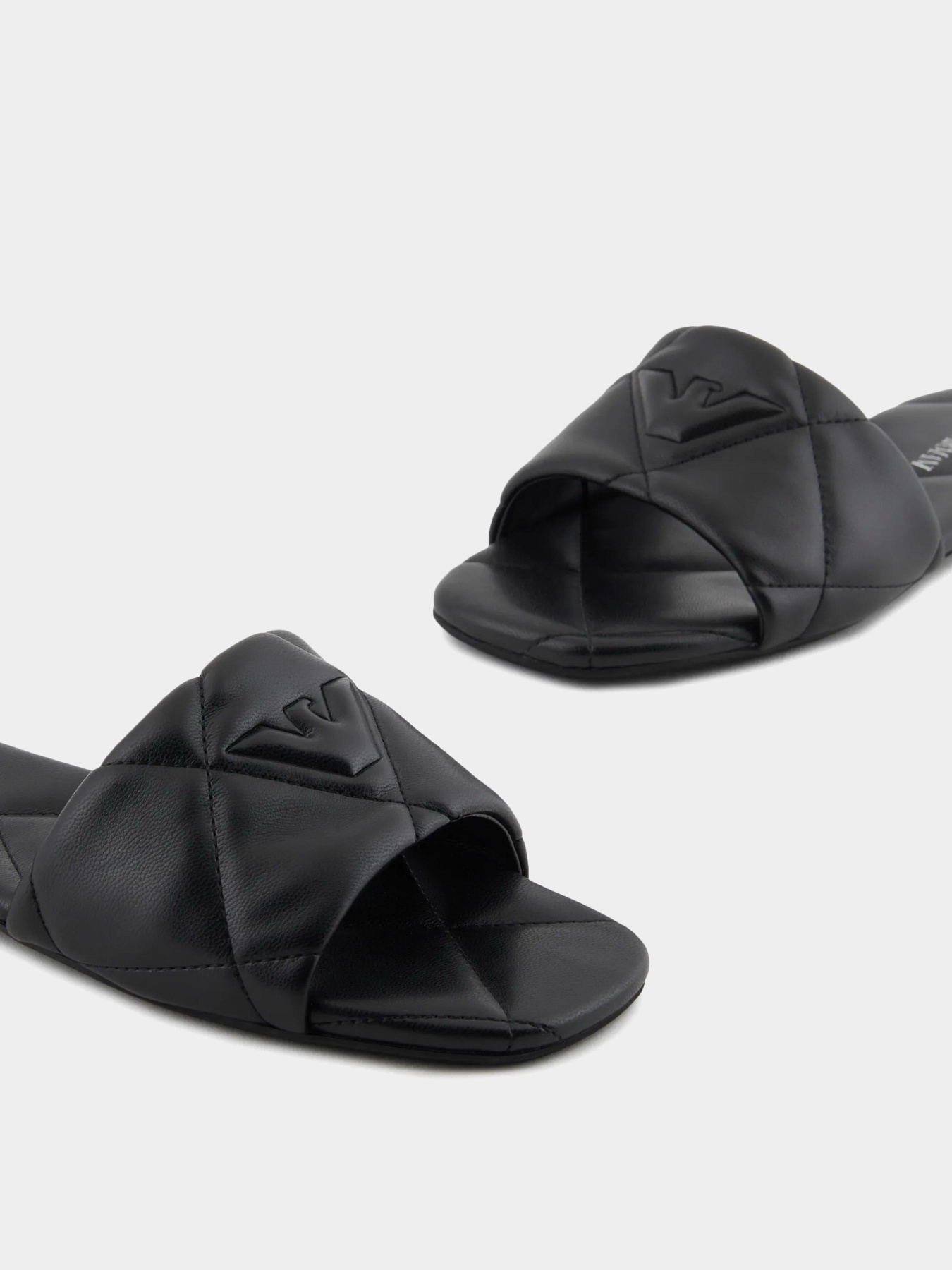 Шльопанці Emporio Armani модель X3P826-XF770-00002 Фото