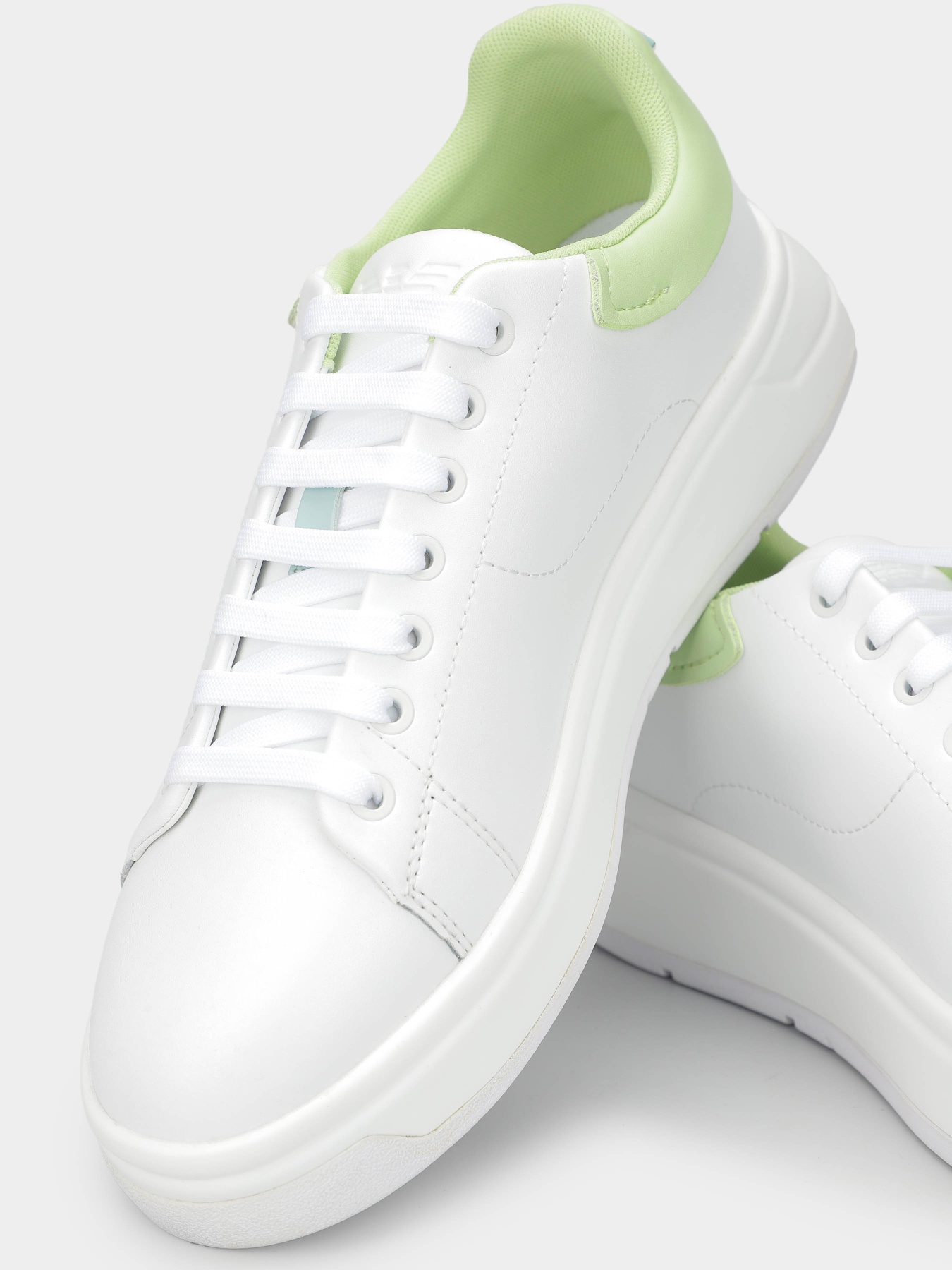 Кроссовки повседневные Emporio Armani модель X3X024-XR127-C683 Фото