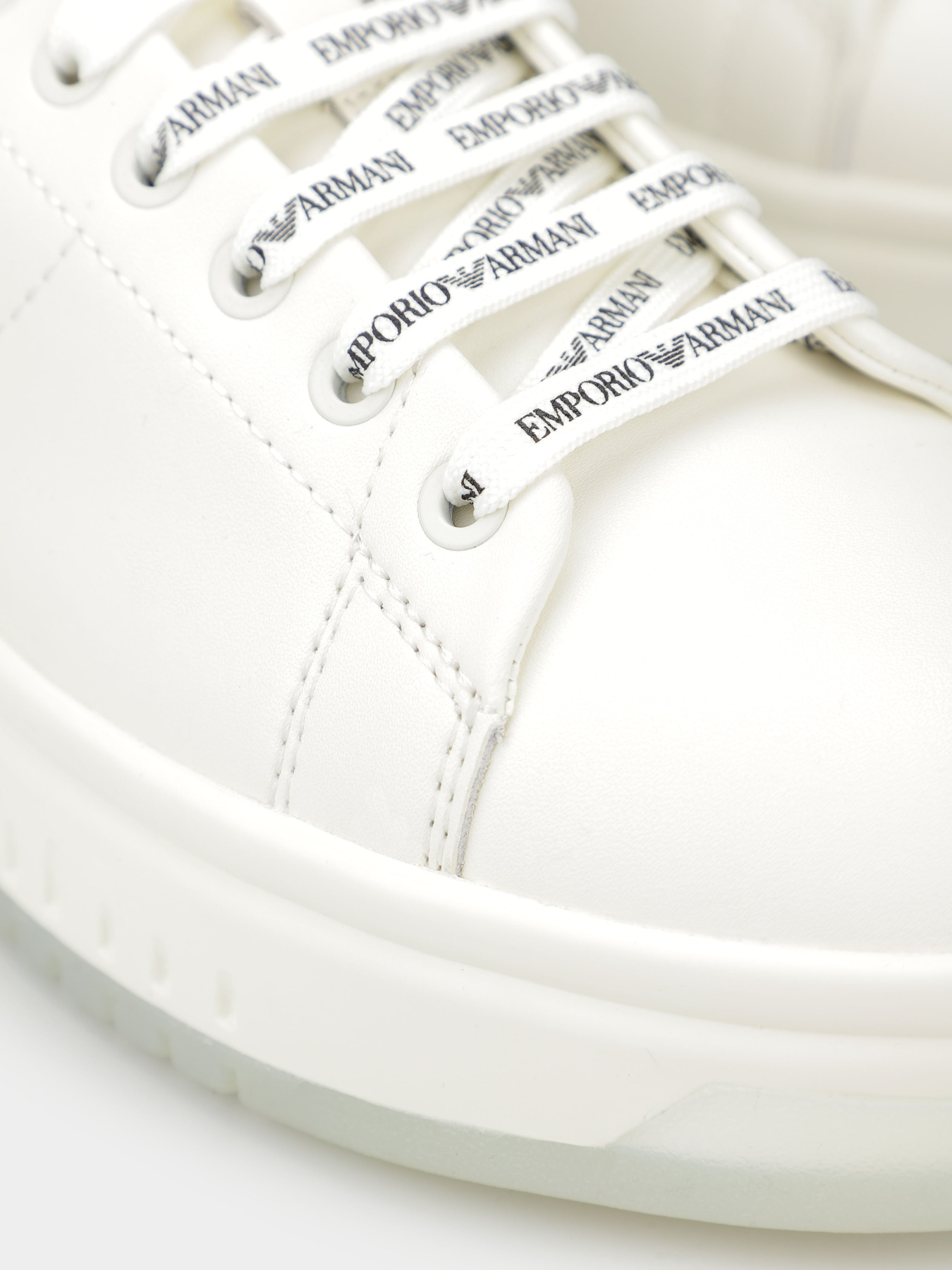 Кроссовки повседневные Emporio Armani модель X3X024-XR128-T862 Фото