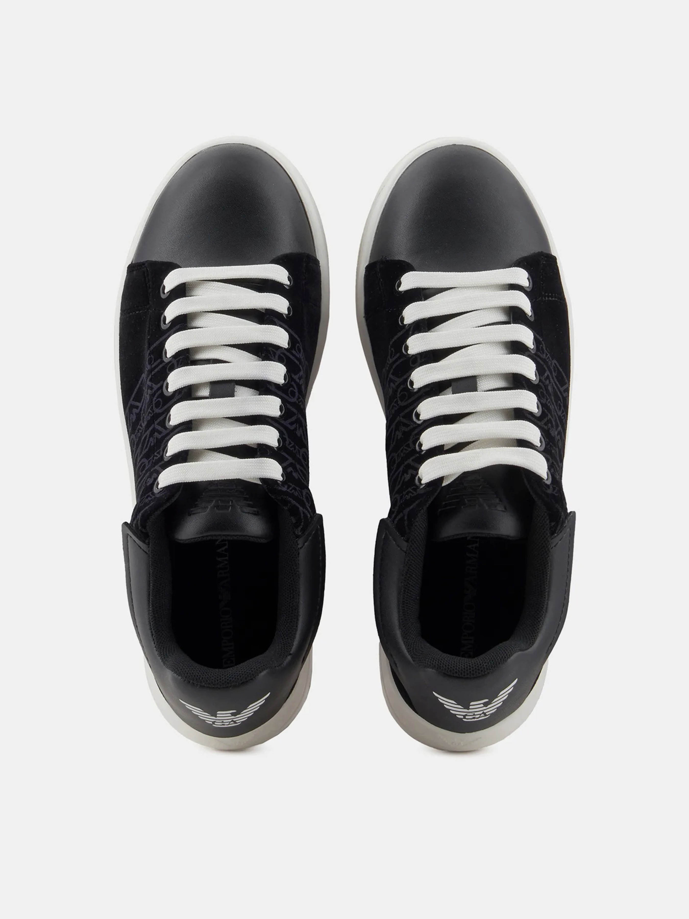 Кросівки повсякденні Emporio Armani модель X3X024-XR228-00002 Кросівки повсякденні Emporio Armani модель X3X024-XR228-00002 Фото