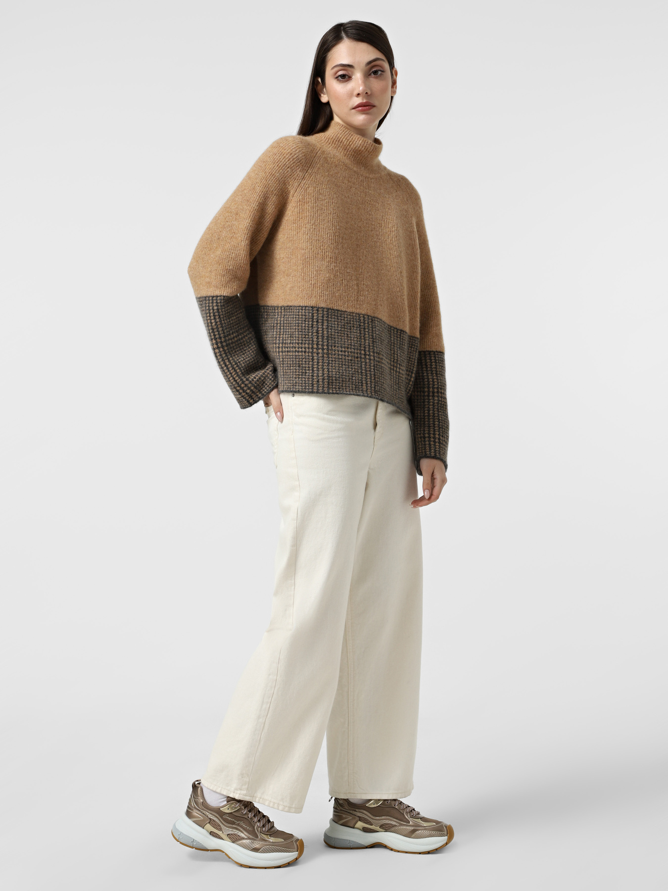 Кроссовки повседневные Emporio Armani модель EW003056-AF19766-M6203 Фото