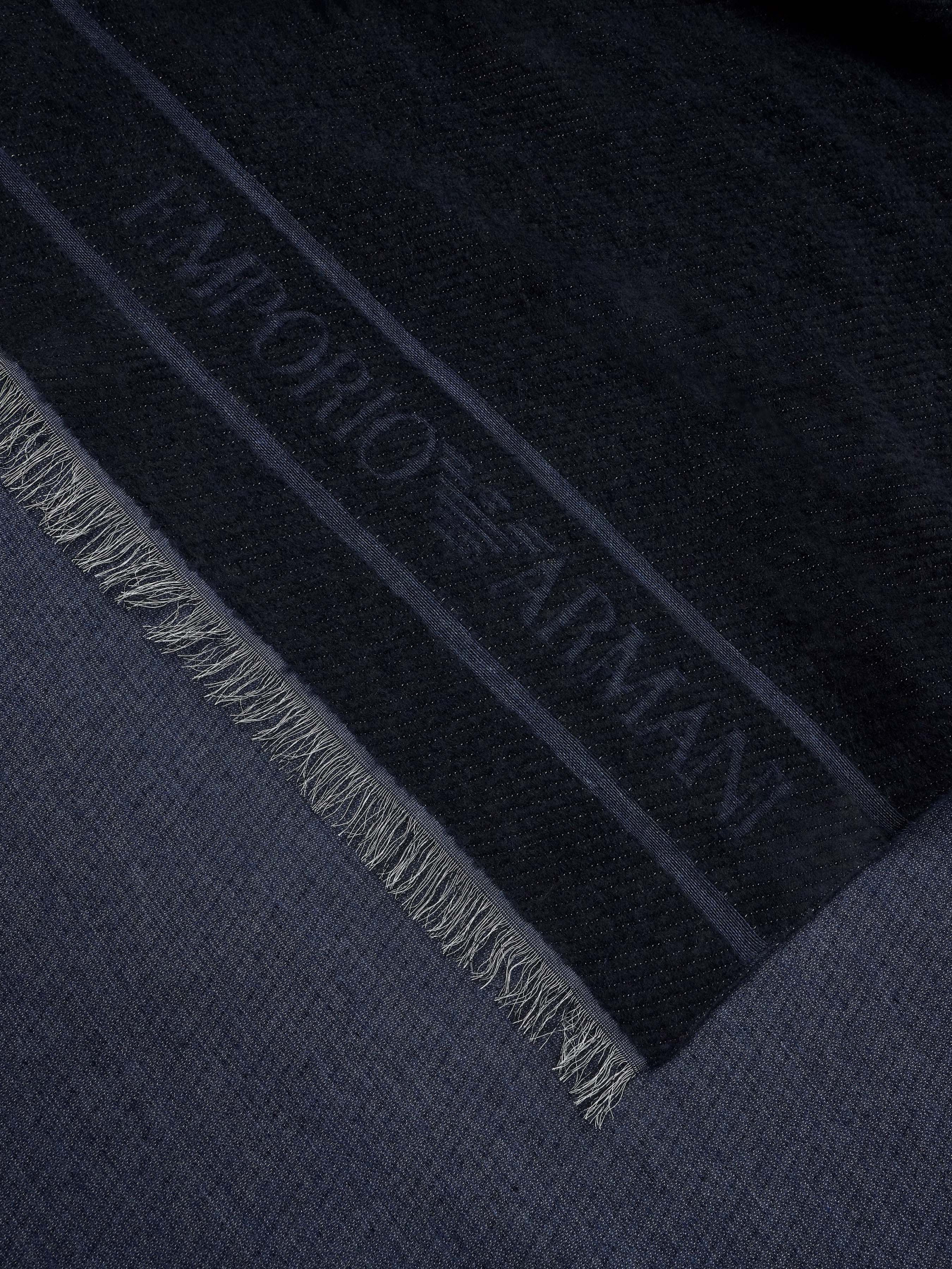 Шарф Emporio Armani модель 625212-4F316-00035 Фото