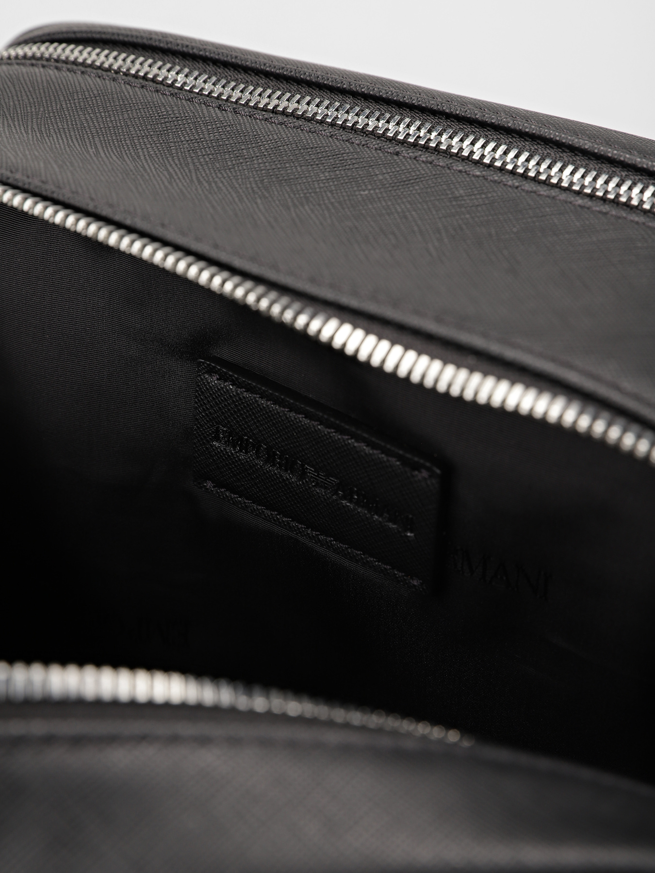 Сумка Emporio Armani модель Y4R546-Y138E-81072 Фото