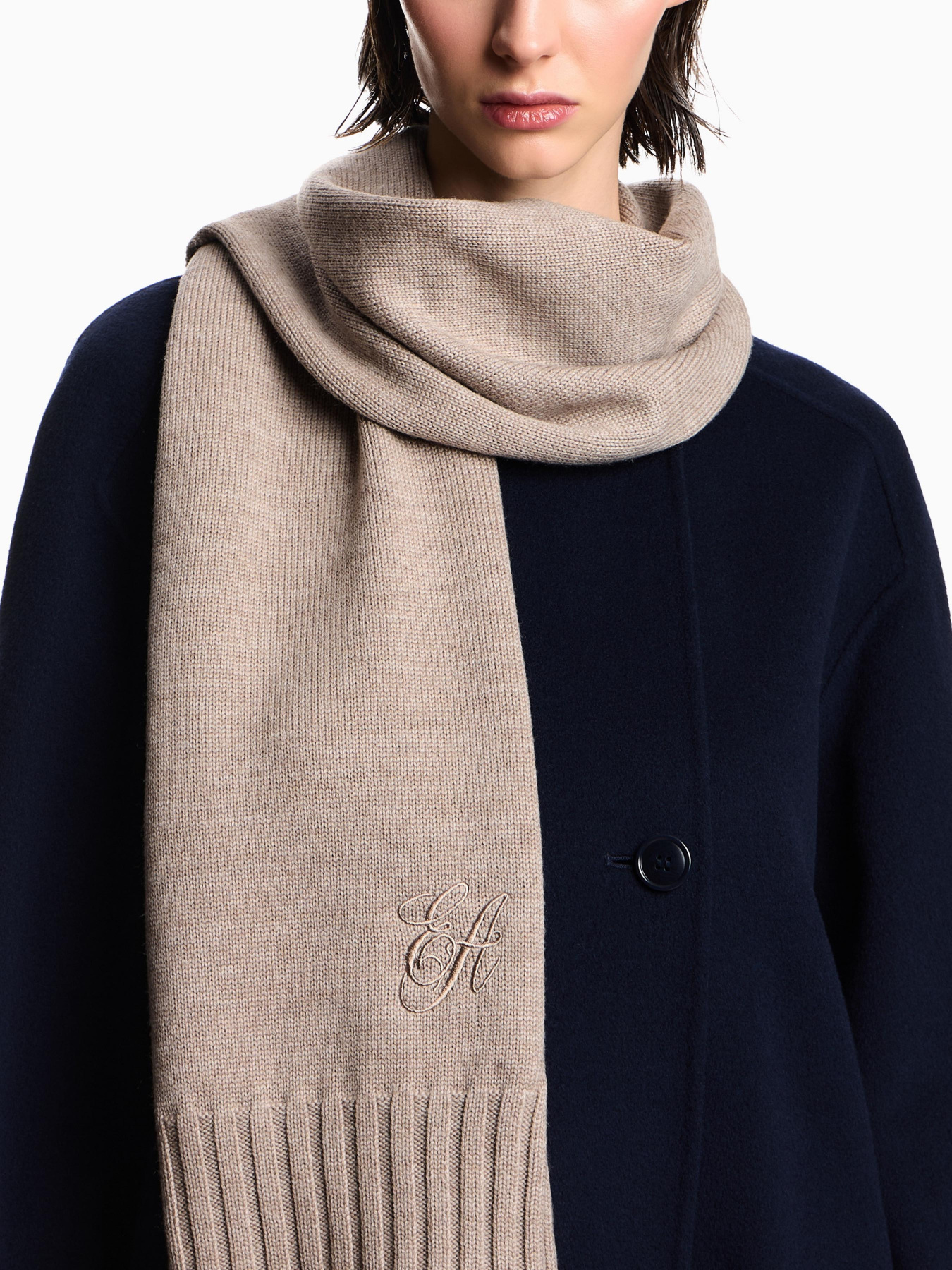 Шарф Emporio Armani модель EW003130-AF19981-U6096 Фото