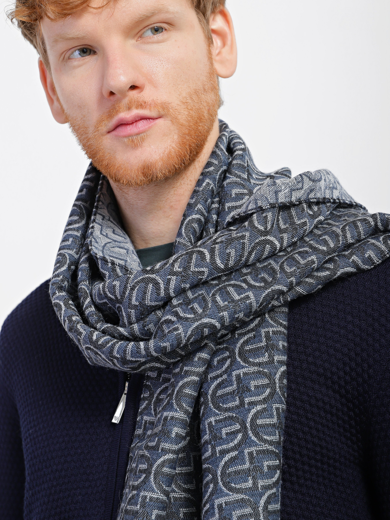 Шарф Emporio Armani модель 625288-2F380-00532 Шарф Emporio Armani модель 625288-2F380-00532 Фото