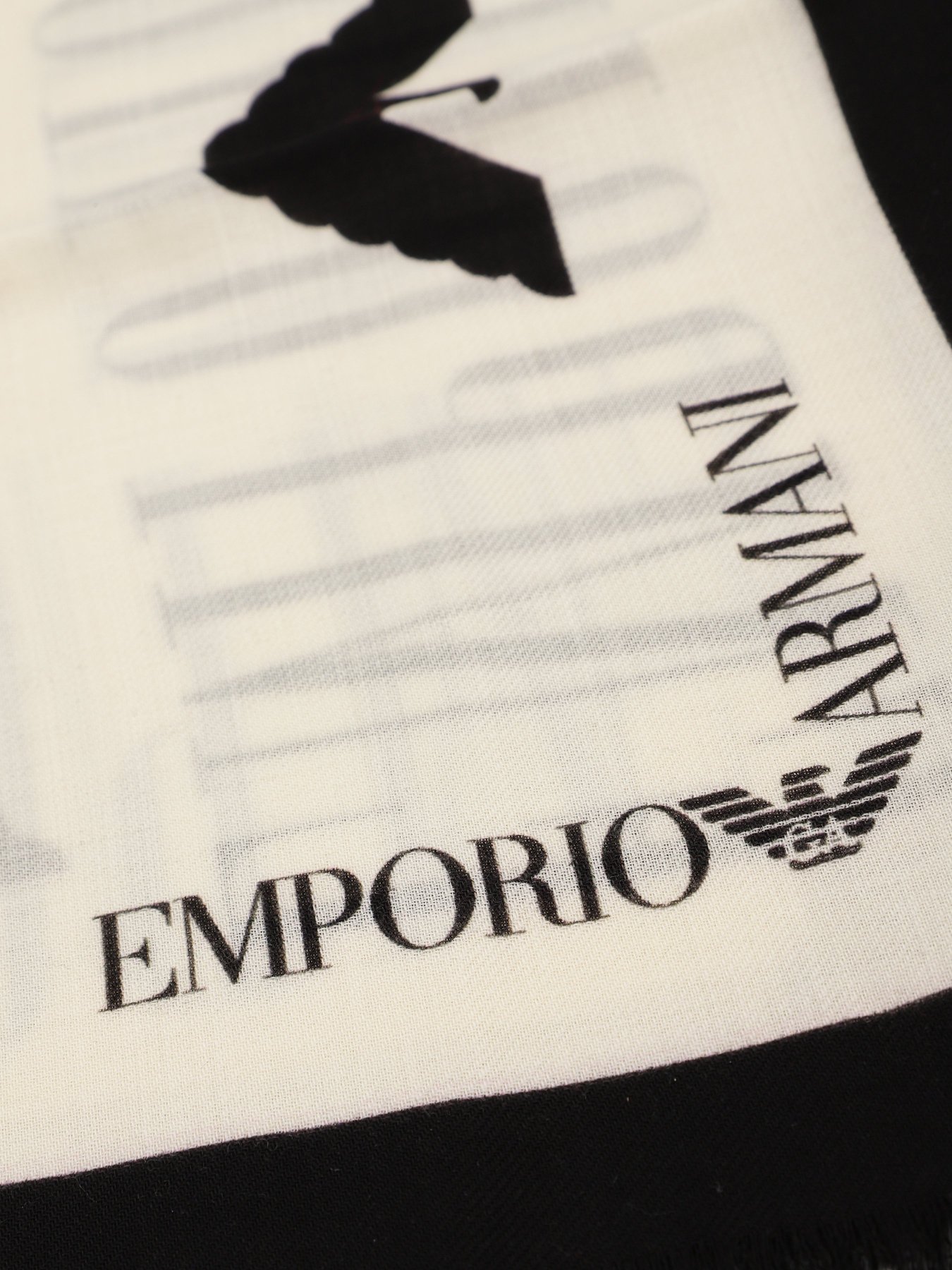 Шарф Emporio Armani модель 635306-2F318-00911 Фото