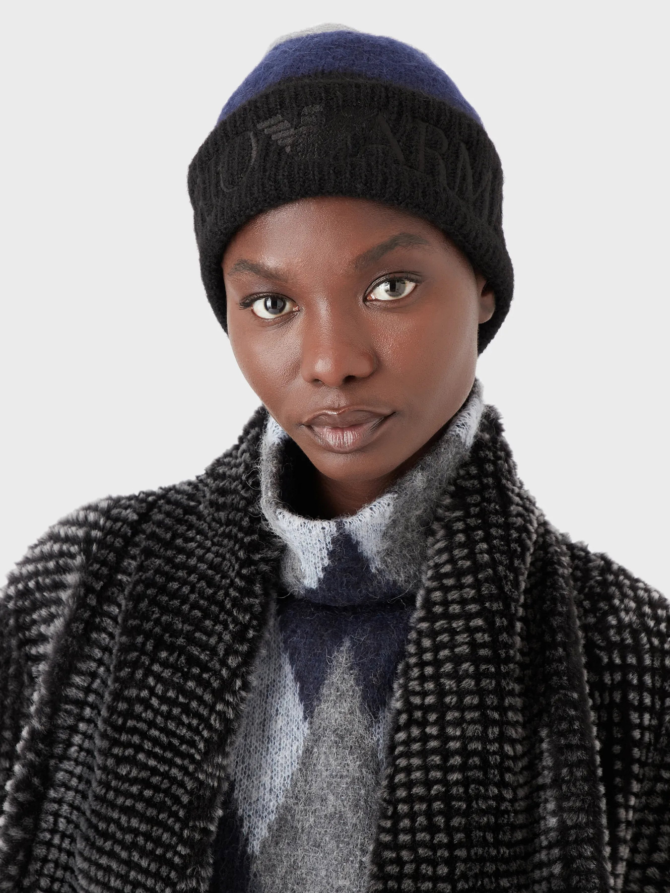 Шапка Emporio Armani модель 637286-2F515-25241 Фото