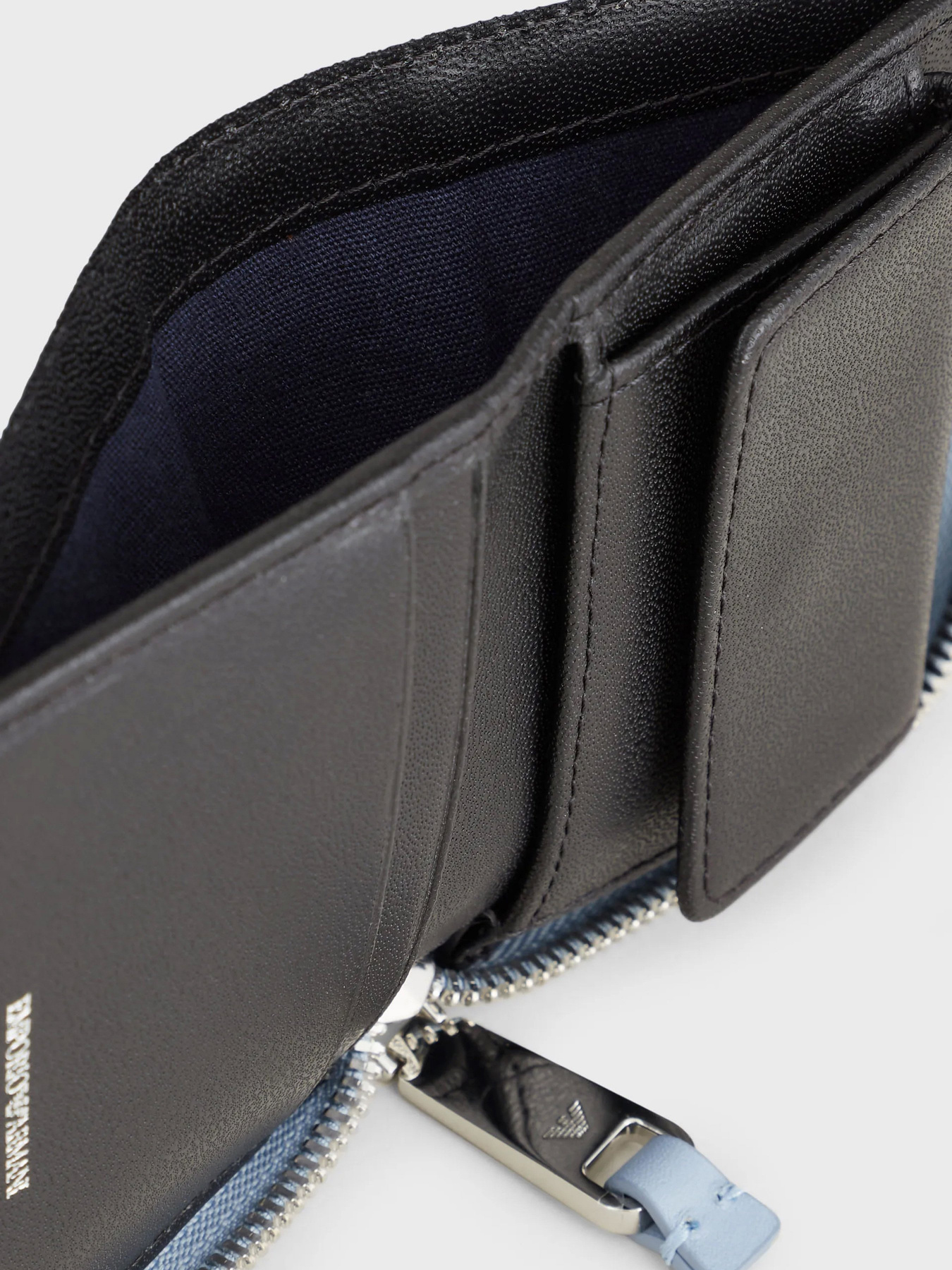 Гаманець Emporio Armani модель Y3H088-Y478E-89307 Гаманець Emporio Armani модель Y3H088-Y478E-89307 Фото