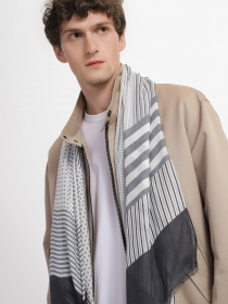 Шарф Emporio Armani модель 625212-3R342-00041 Фото