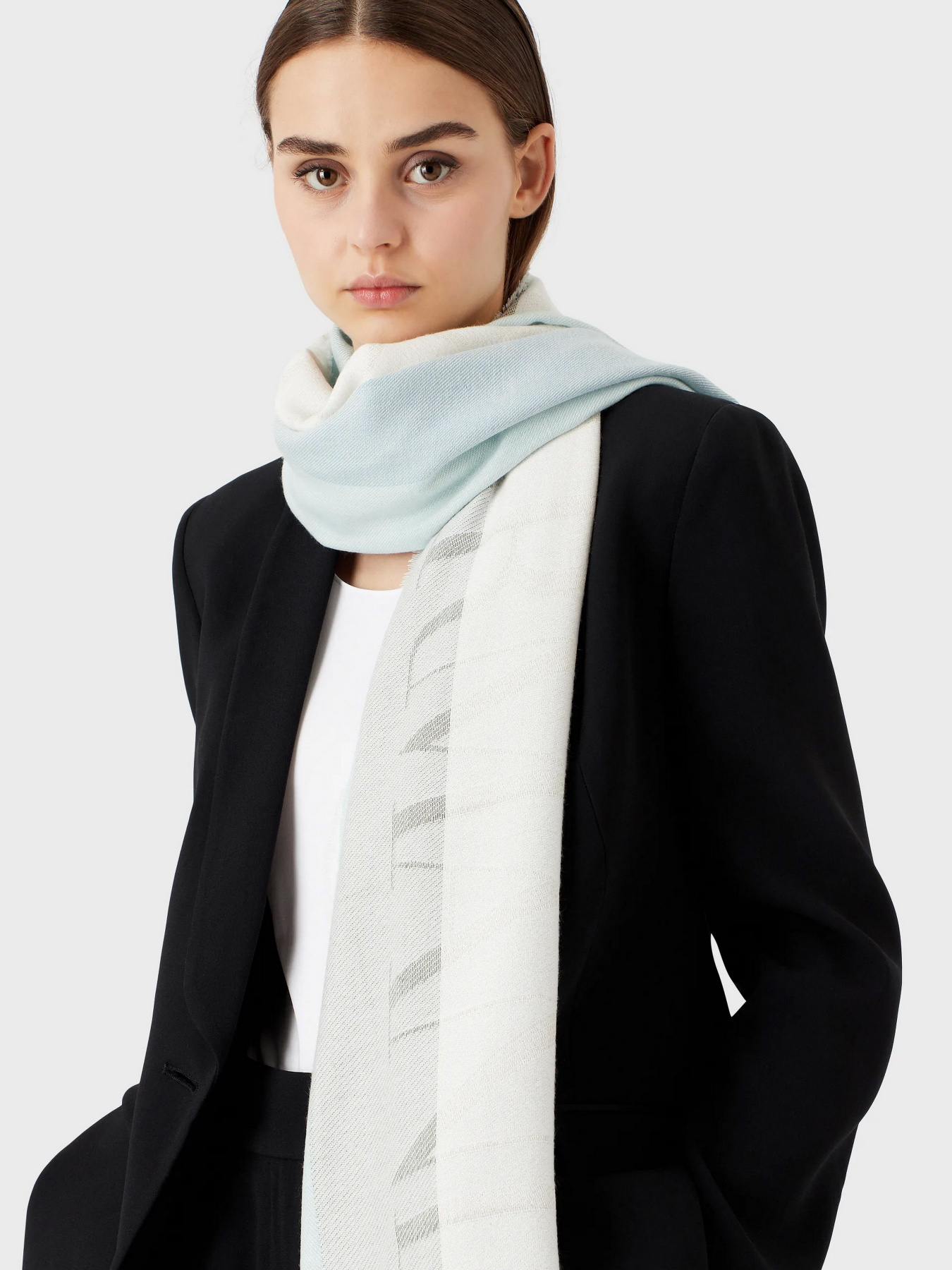 Шарф Emporio Armani модель 635232-2F462-10986 Фото