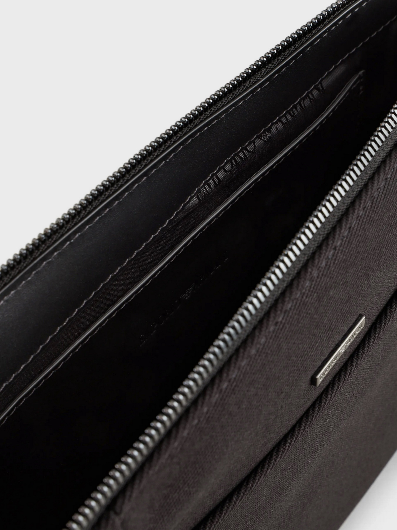 Портмоне Emporio Armani модель Y4R386-Y195J-81073 Фото