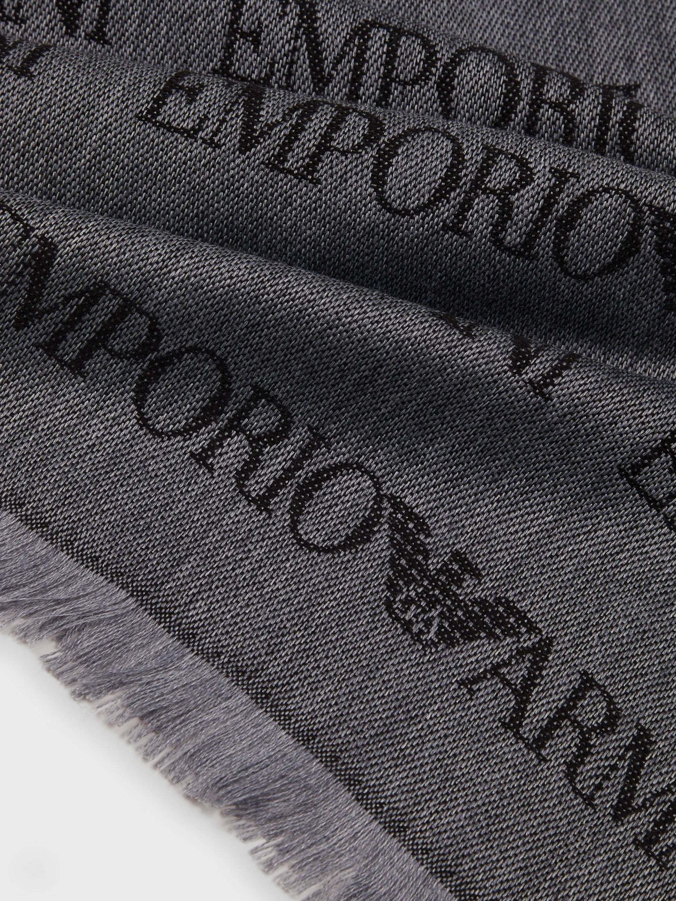 Шарф Emporio Armani модель 625060-CC786-00041 Шарф Emporio Armani модель 625060-CC786-00041 Фото