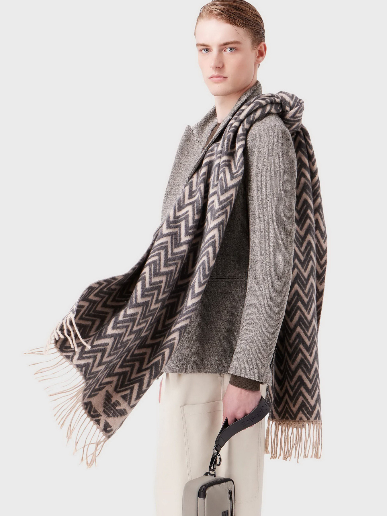 Шарф Emporio Armani модель 625074-3F321-00044 Фото