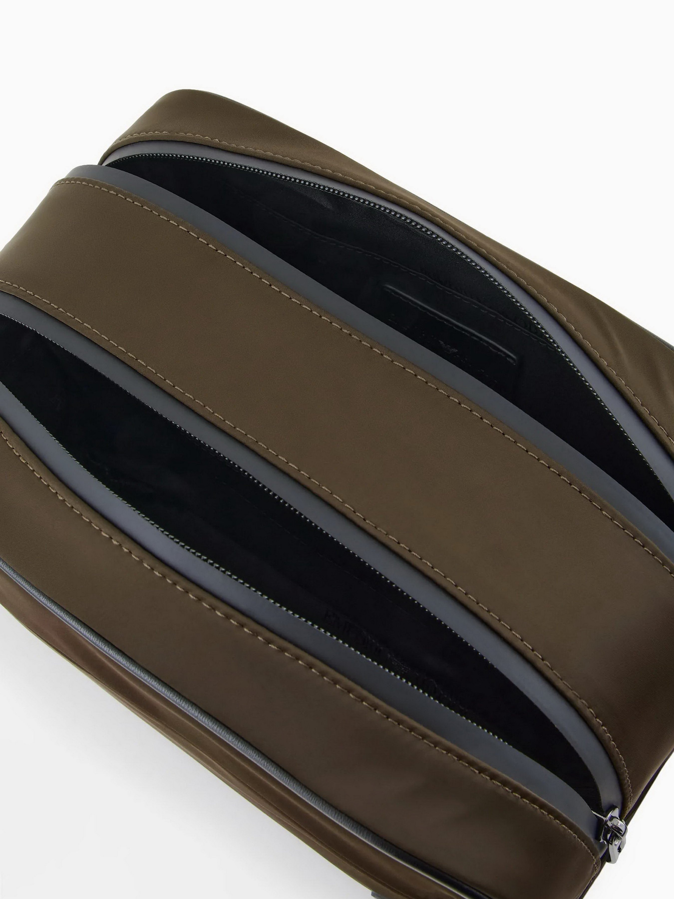 Emporio Armani модель Y4R514-Y700J-83824 Фото