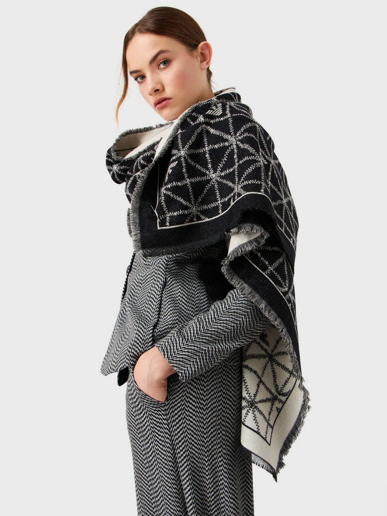 Шарф Emporio Armani модель 635282-3F317-00121 Фото