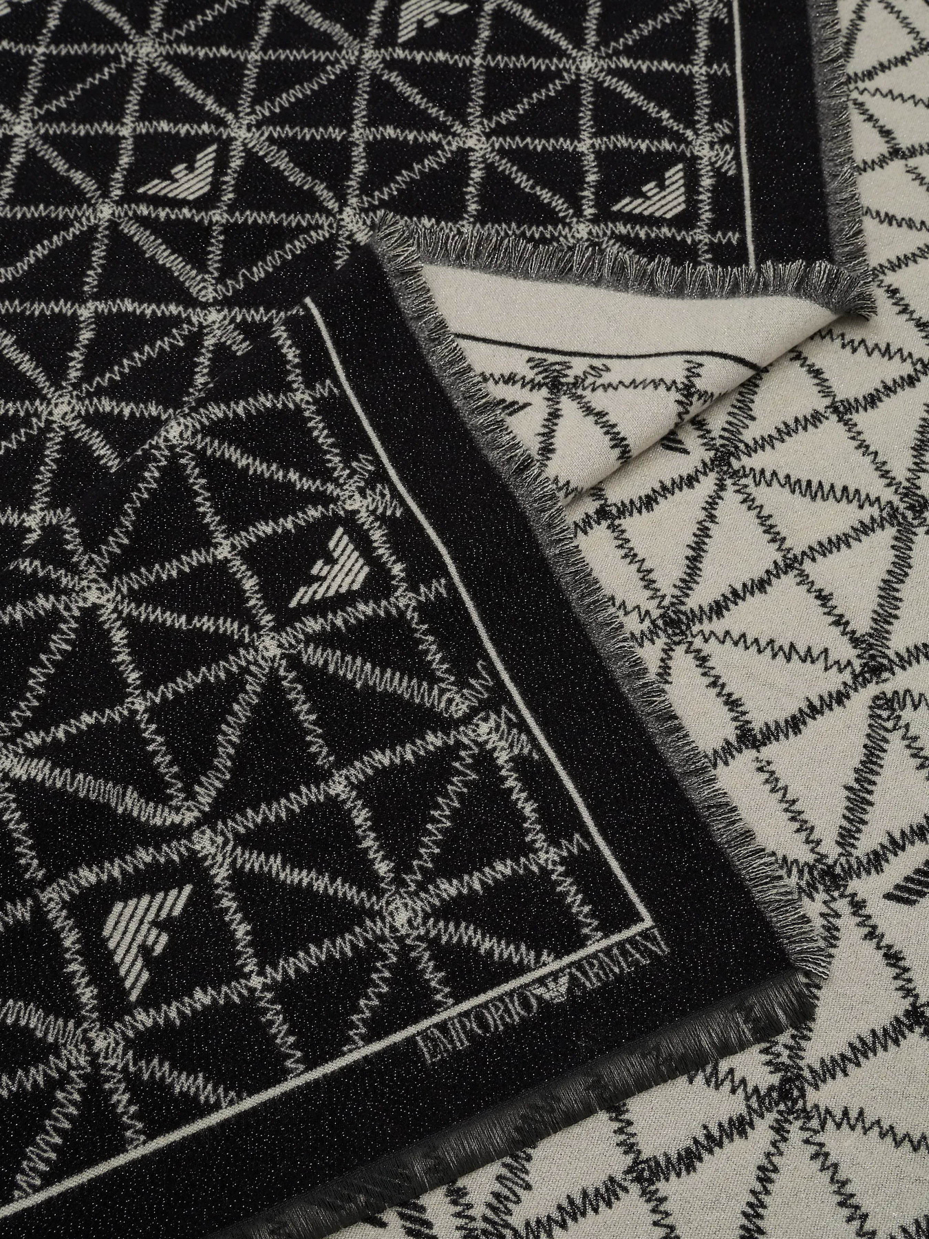 Шарф Emporio Armani модель 635282-3F317-00121 Фото