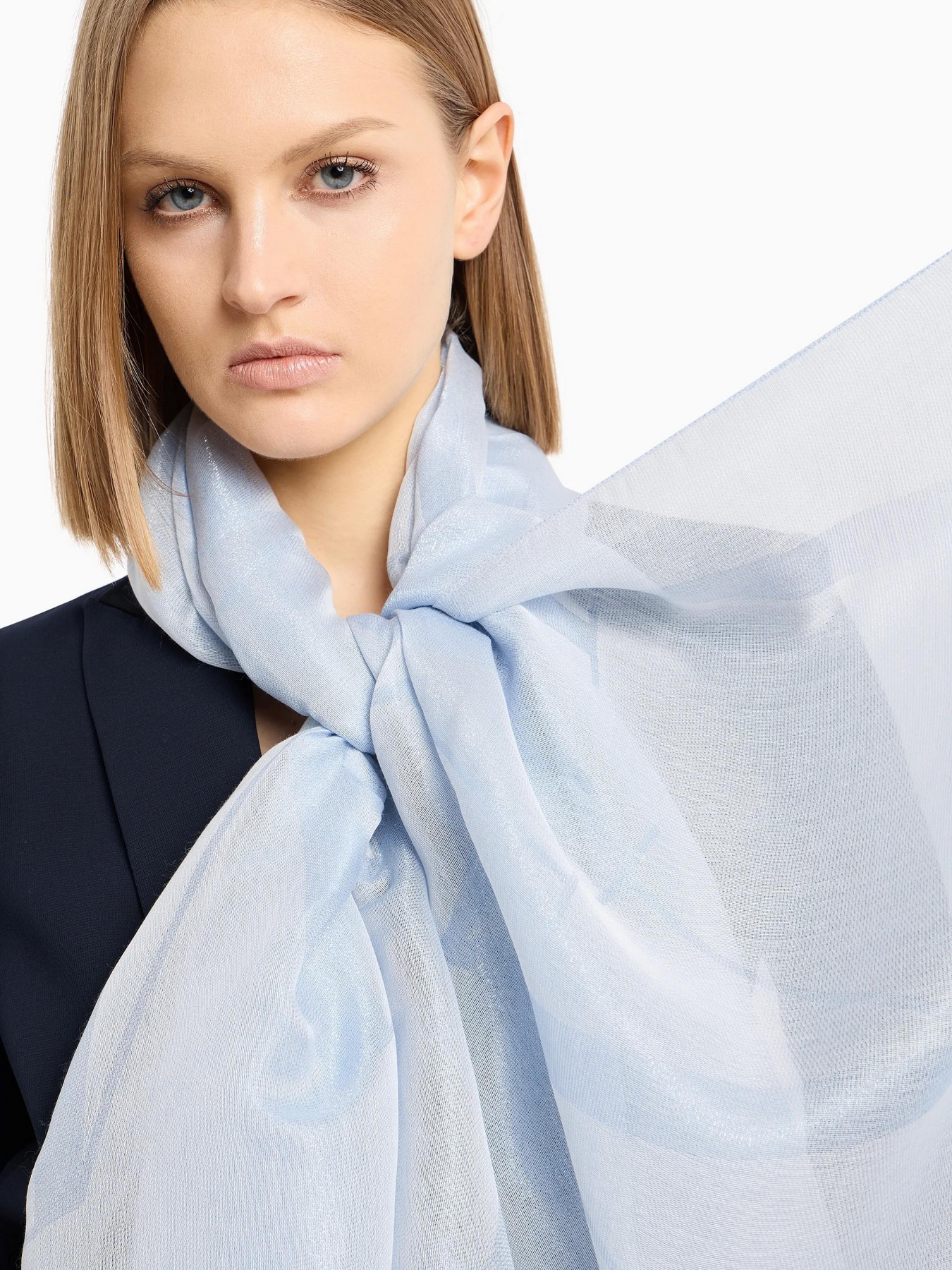 Шарф Emporio Armani модель 635269-4R332-43530 Фото