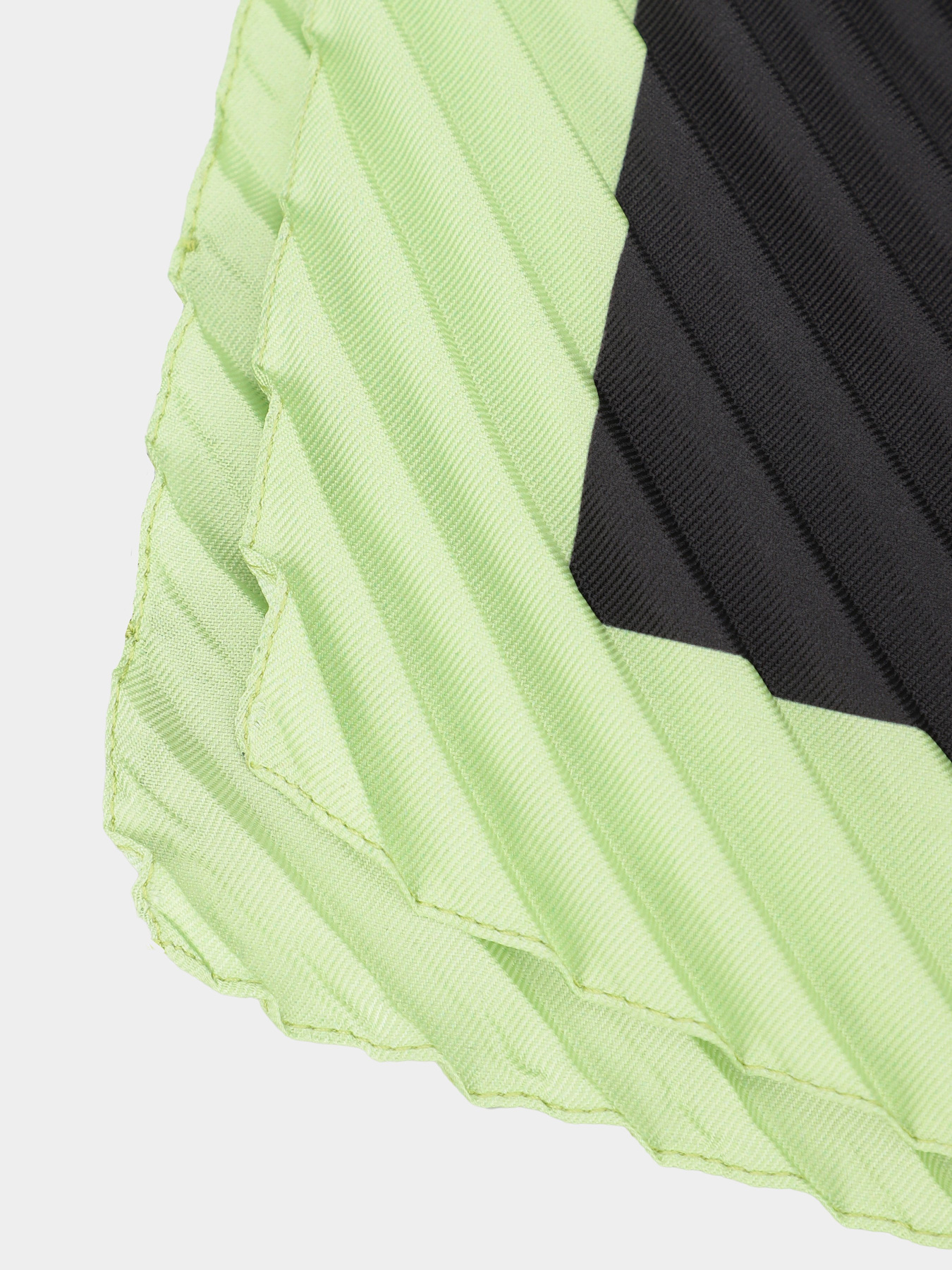 Хустка Emporio Armani модель 635328-4R327-00020 Фото